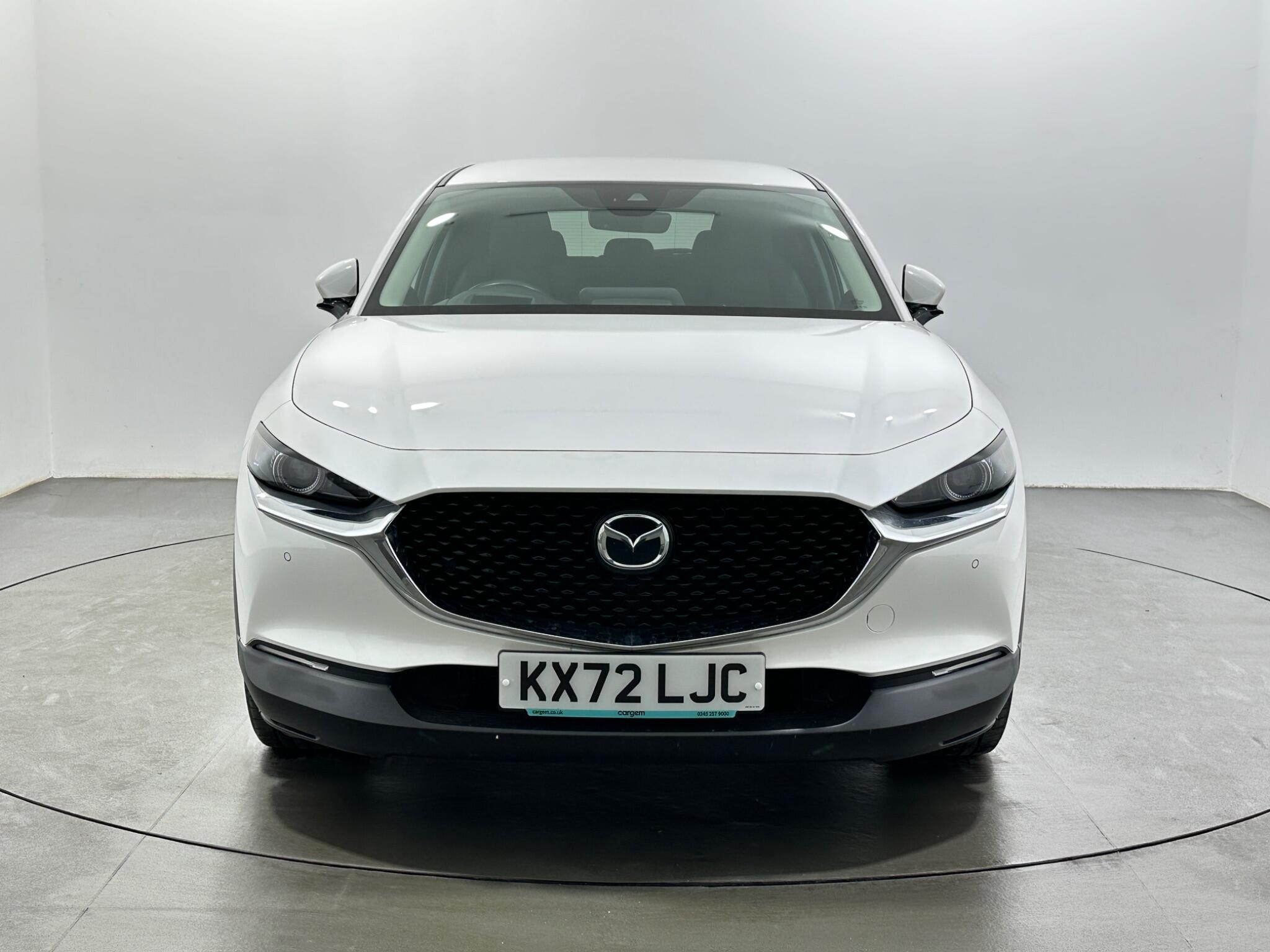 Mazda CX-30 view 3