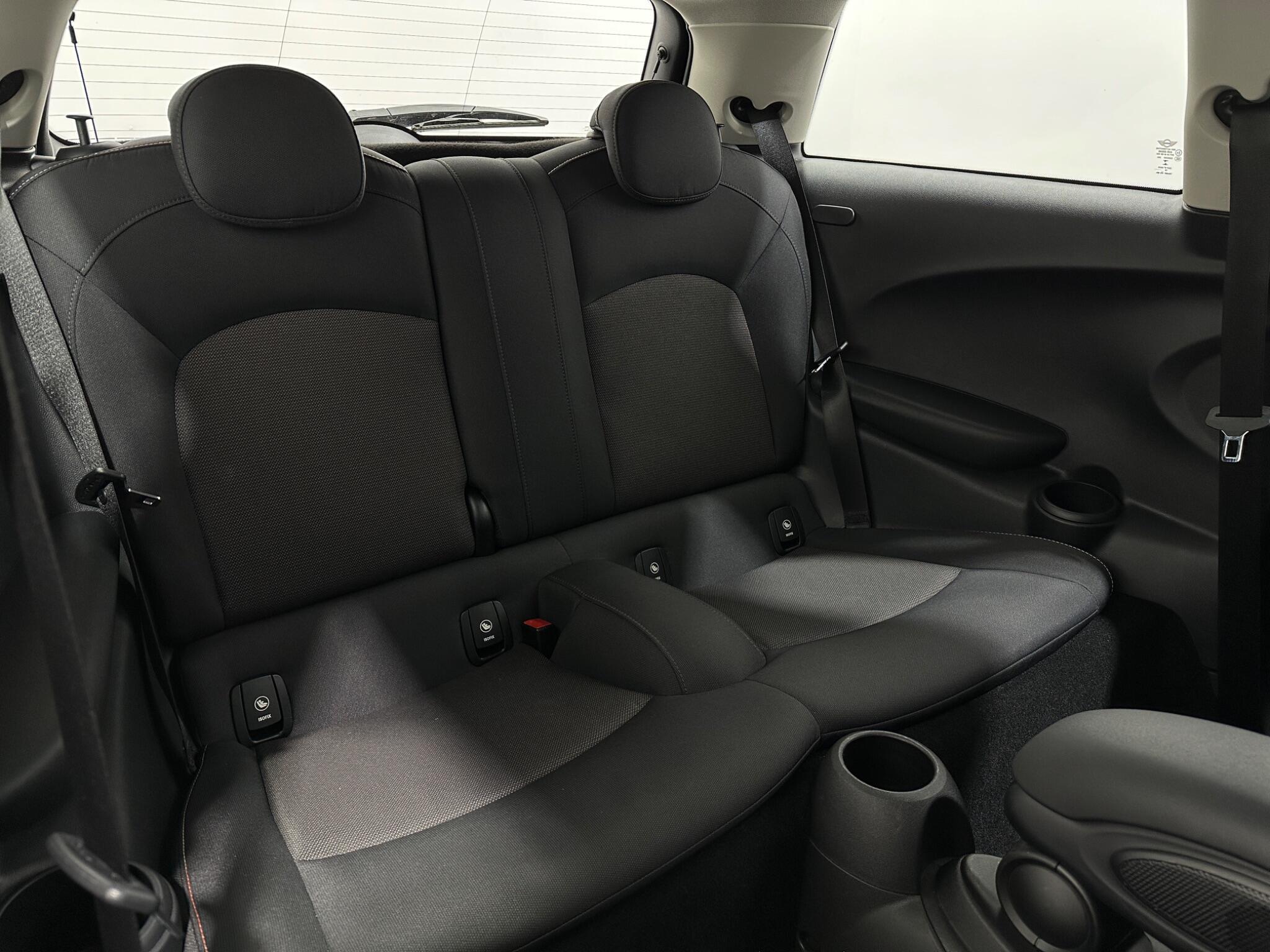Mini Cooper view 37