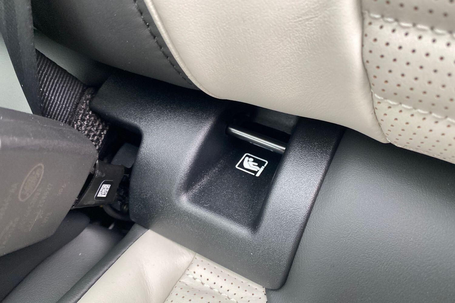 Land Rover Discovery Sport view 39