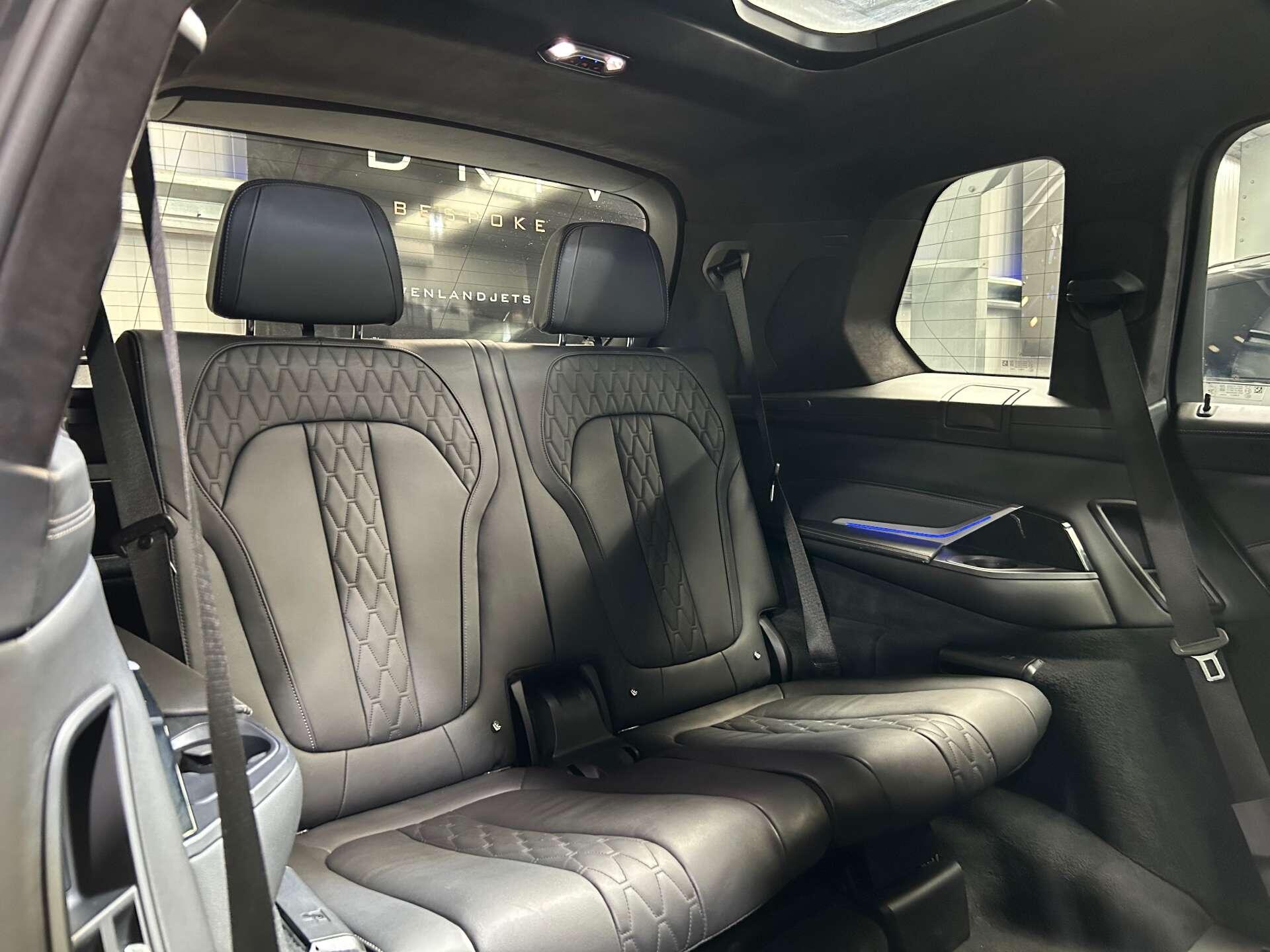 BMW X7 view 41