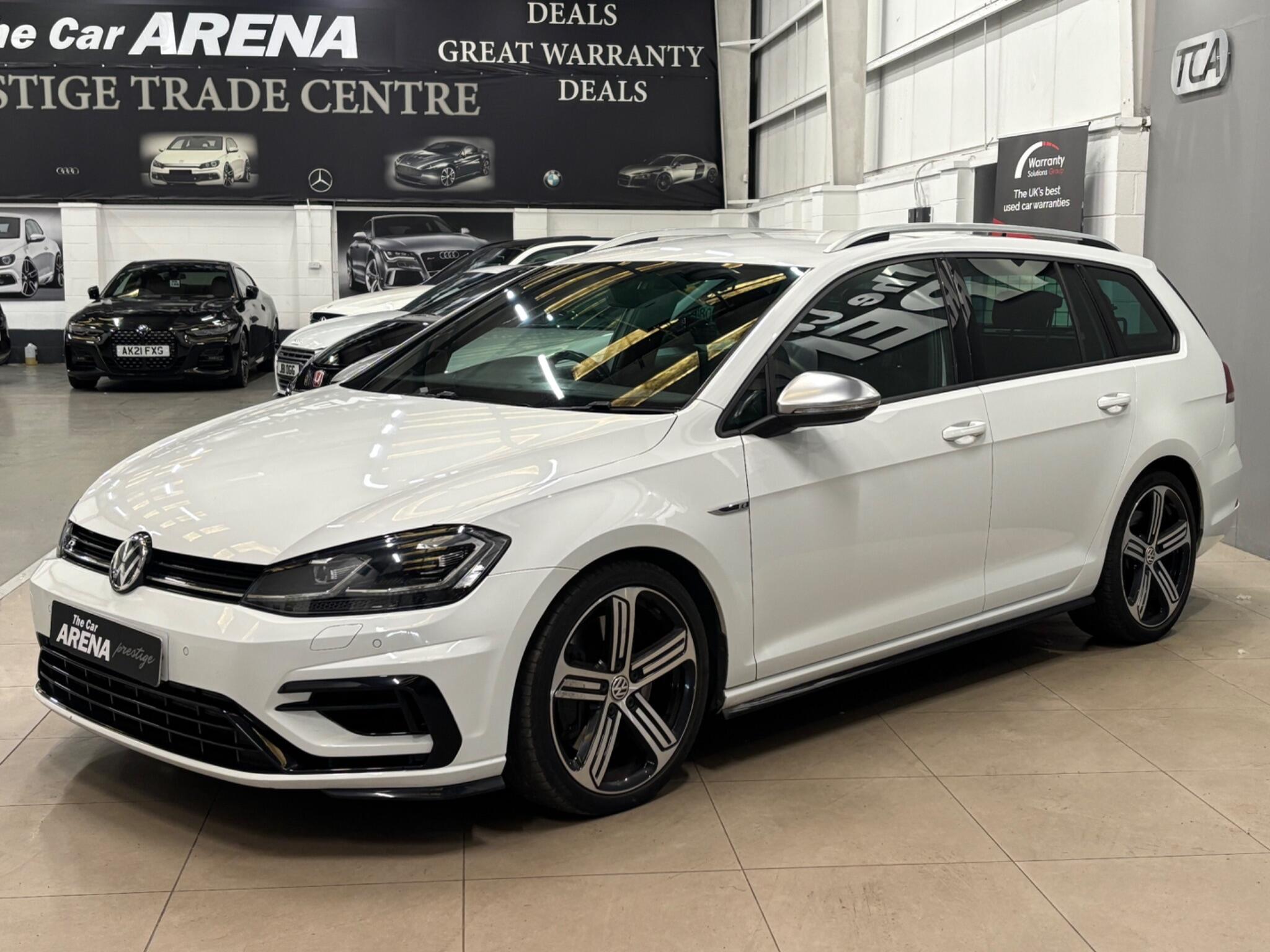 Volkswagen Golf view 4