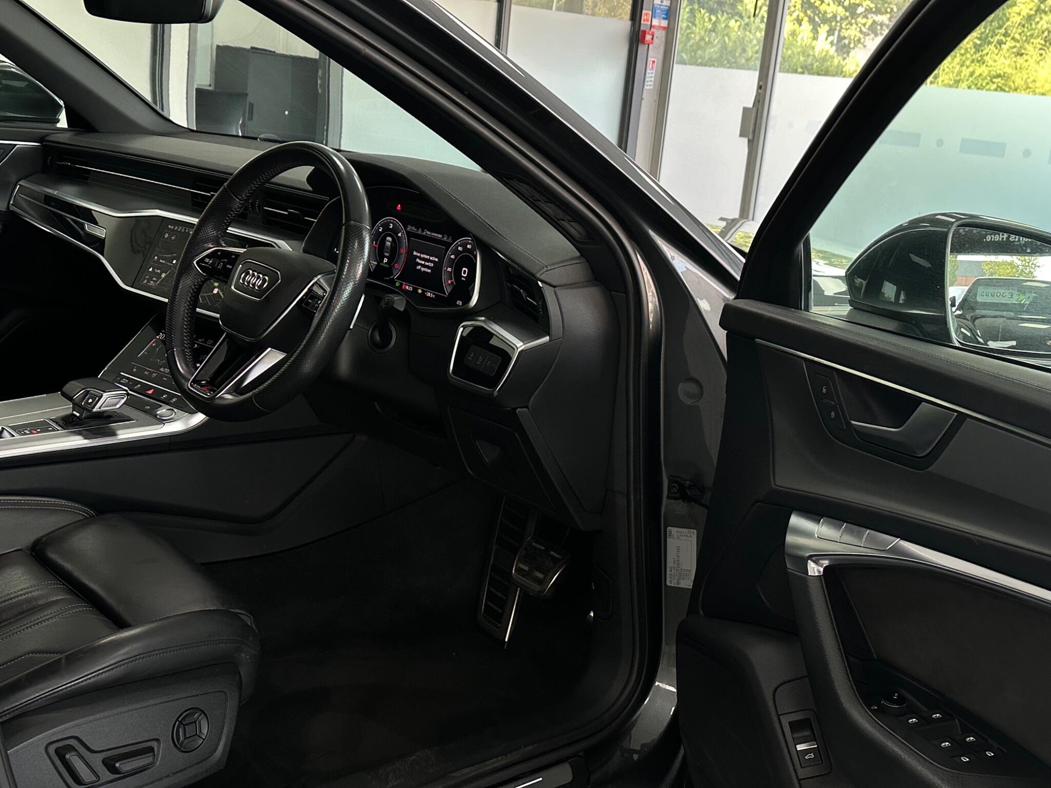 Audi A6 Saloon view 19