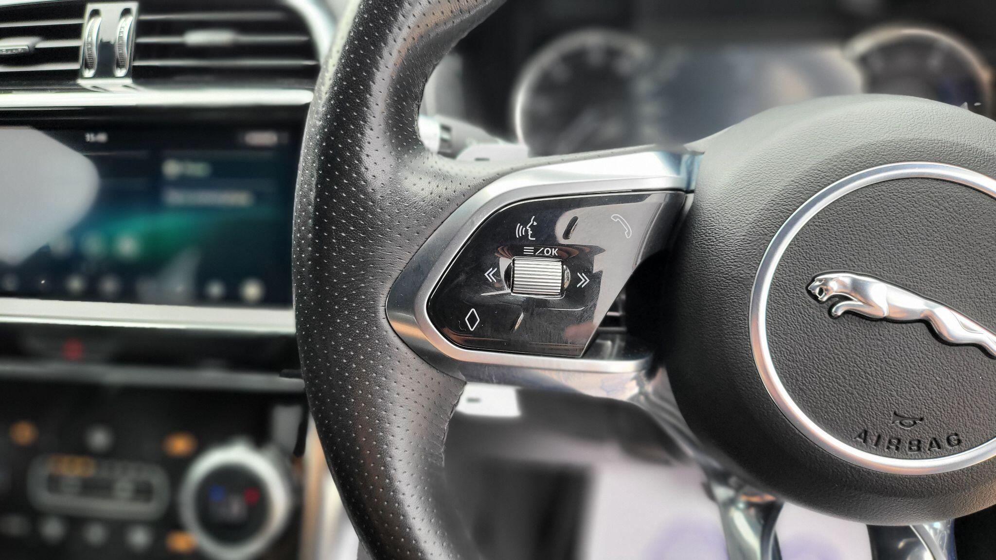 Jaguar Xe view 21
