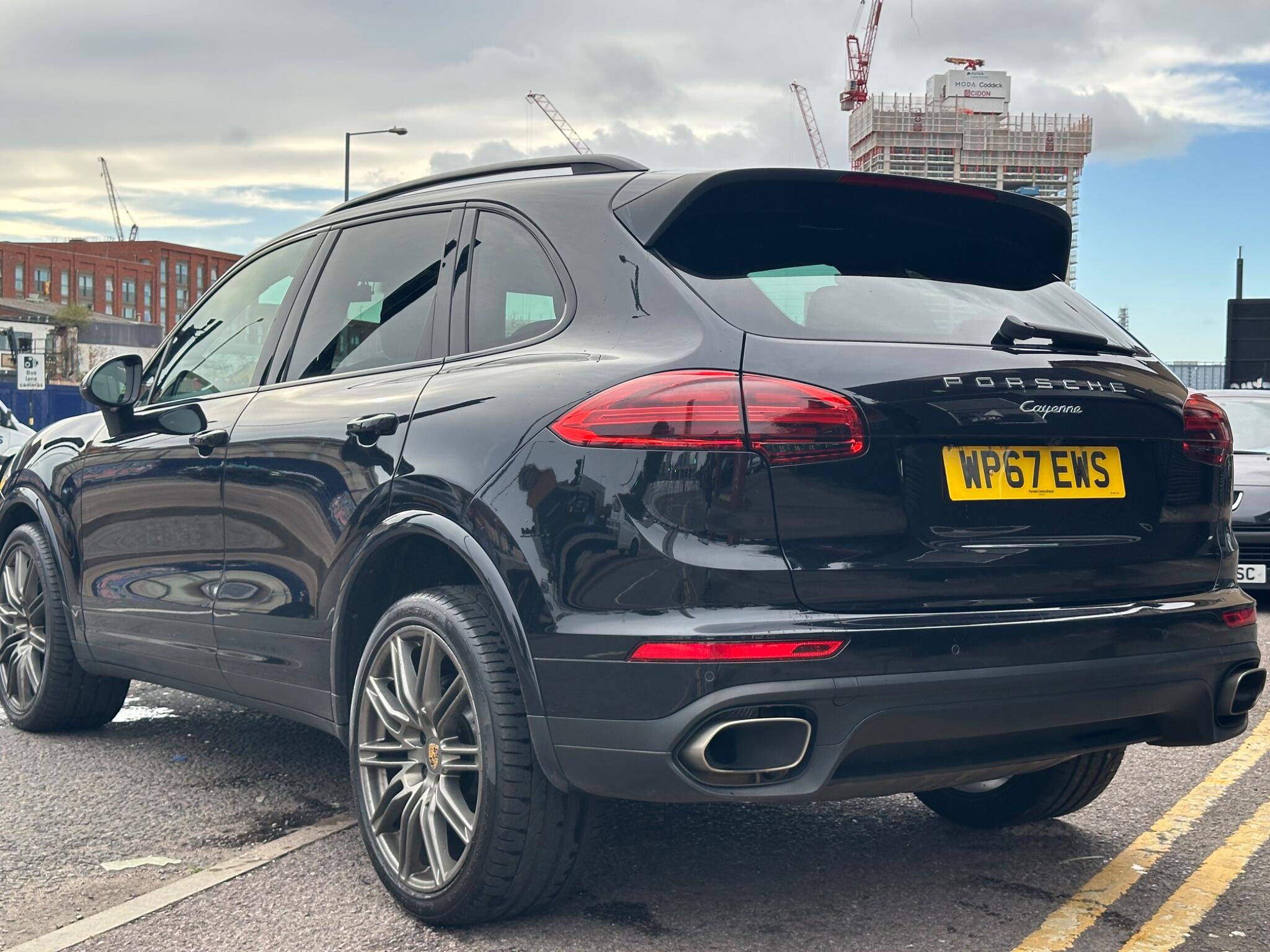 Porsche Cayenne view 38