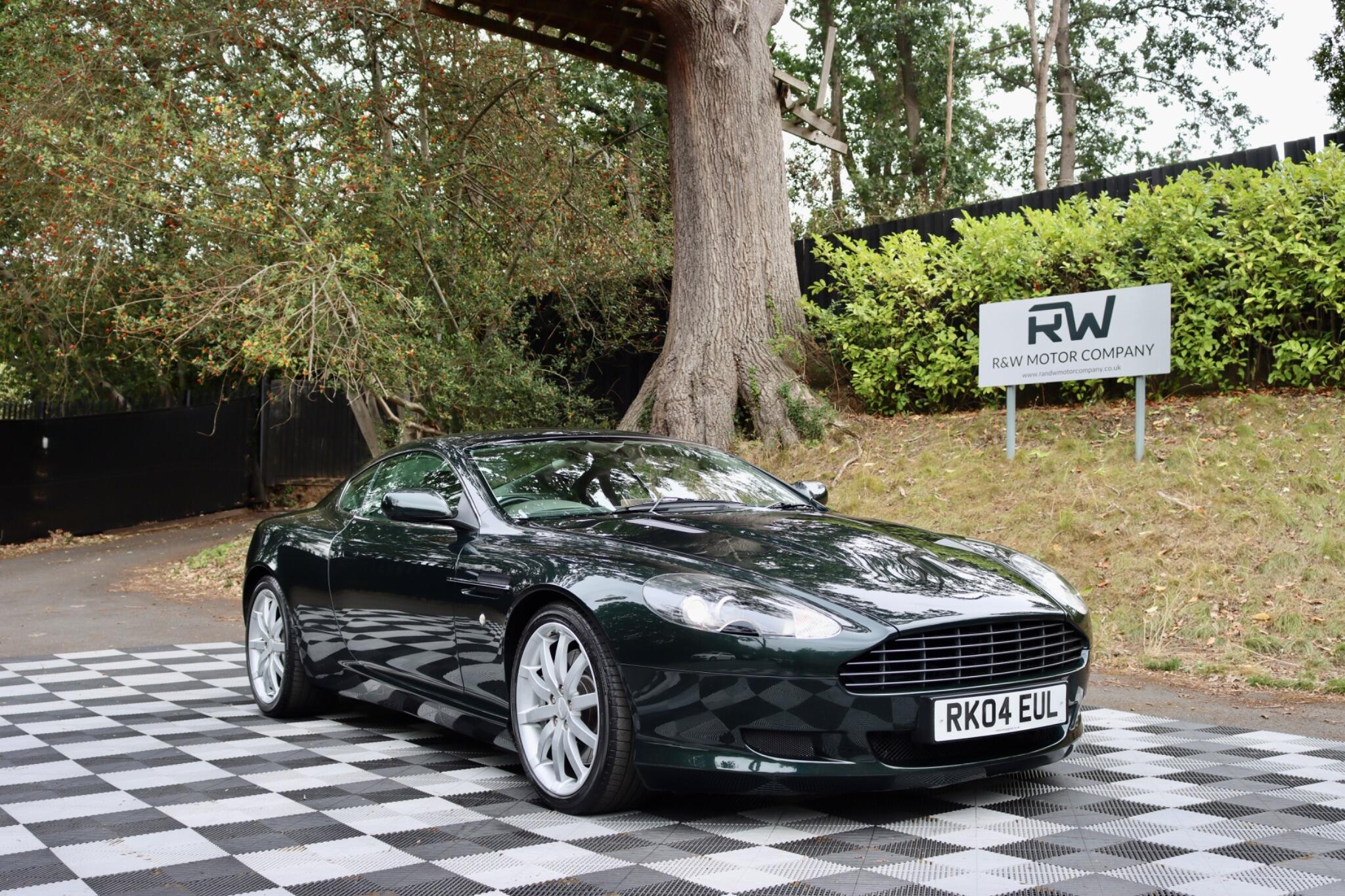 Aston Martin DB9 view 23