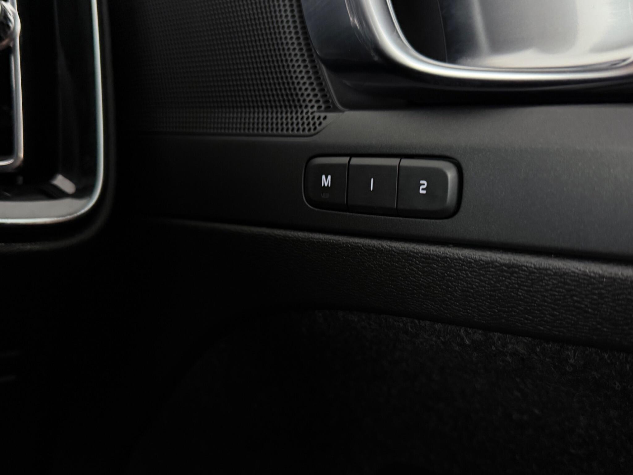 Volvo XC40 view 21