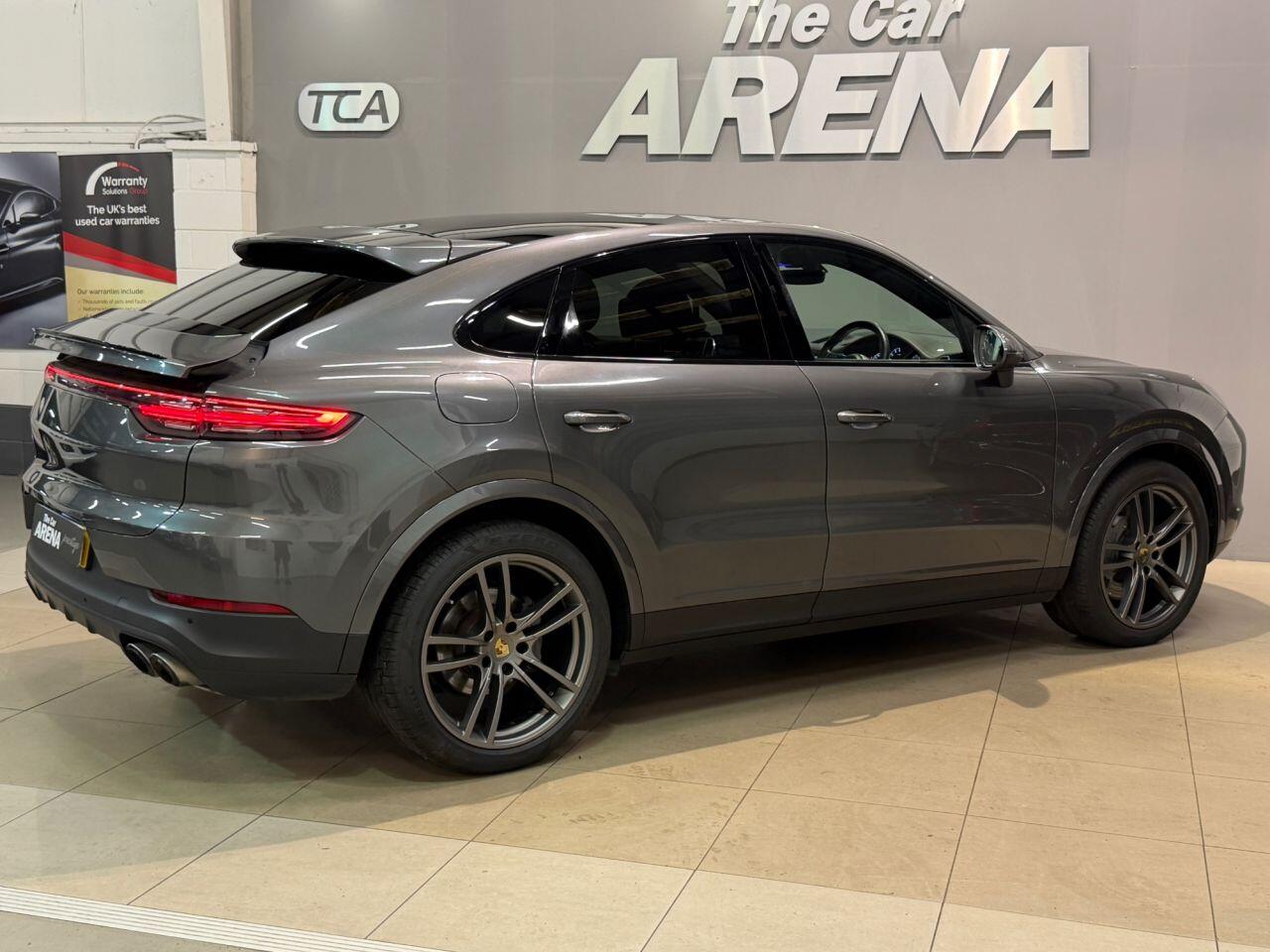 Porsche Cayenne view 9