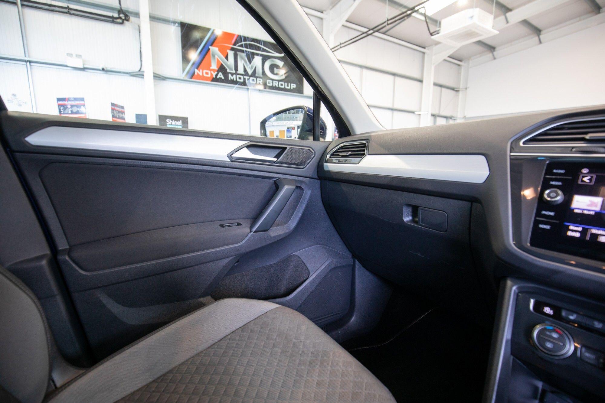 Volkswagen Tiguan view 25