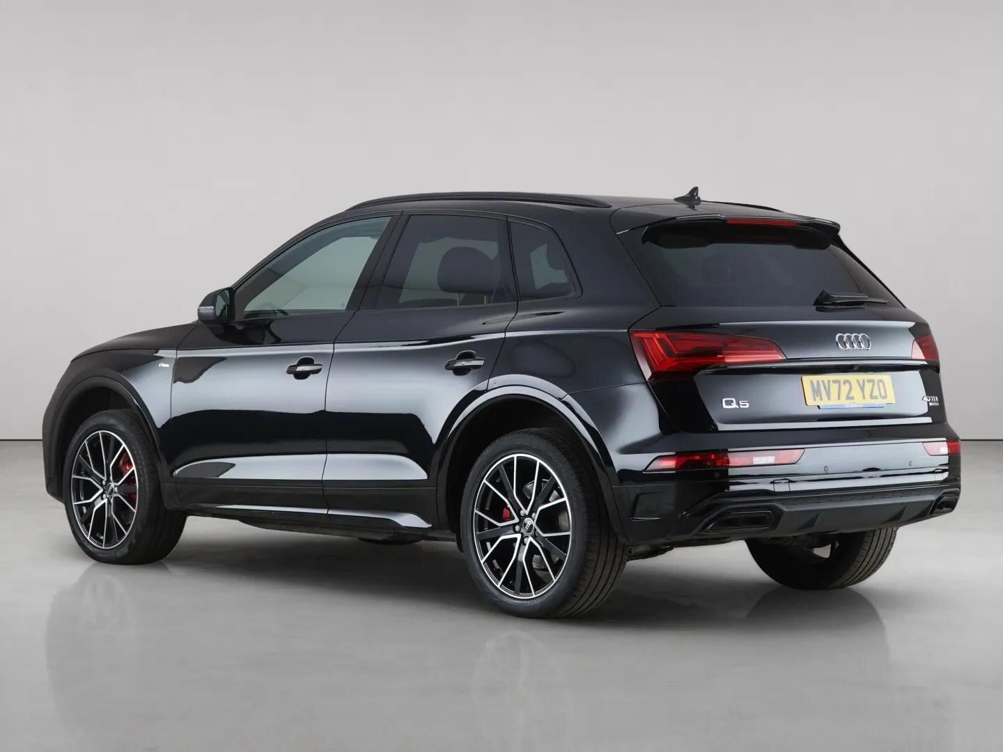 Audi Q5 view 8