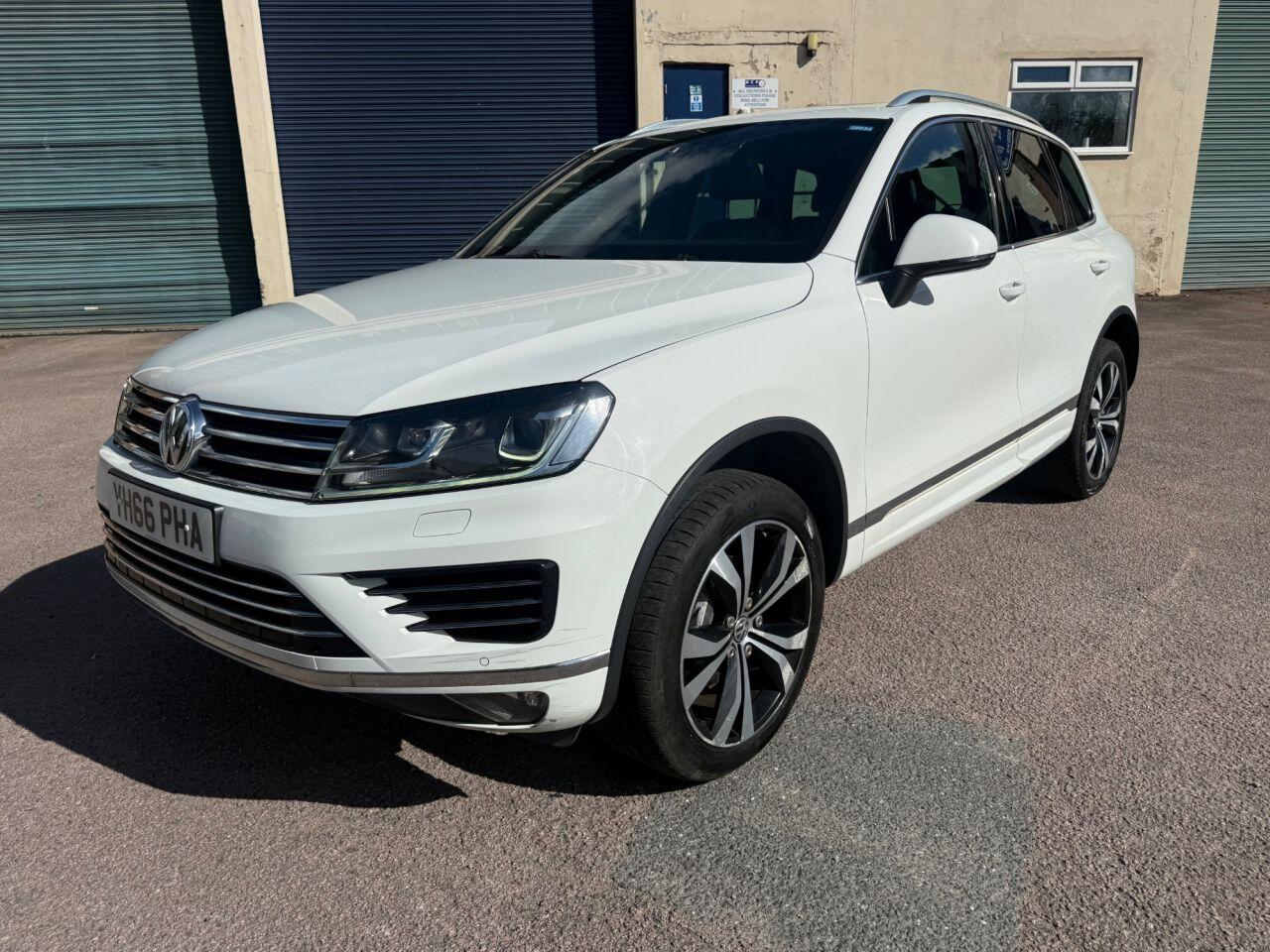 Volkswagen Touareg view 32