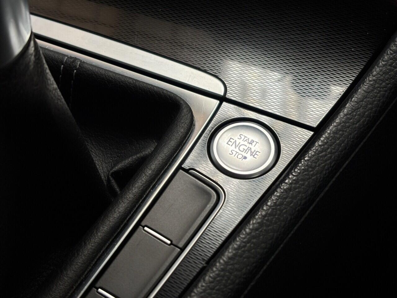 Volkswagen Golf view 34
