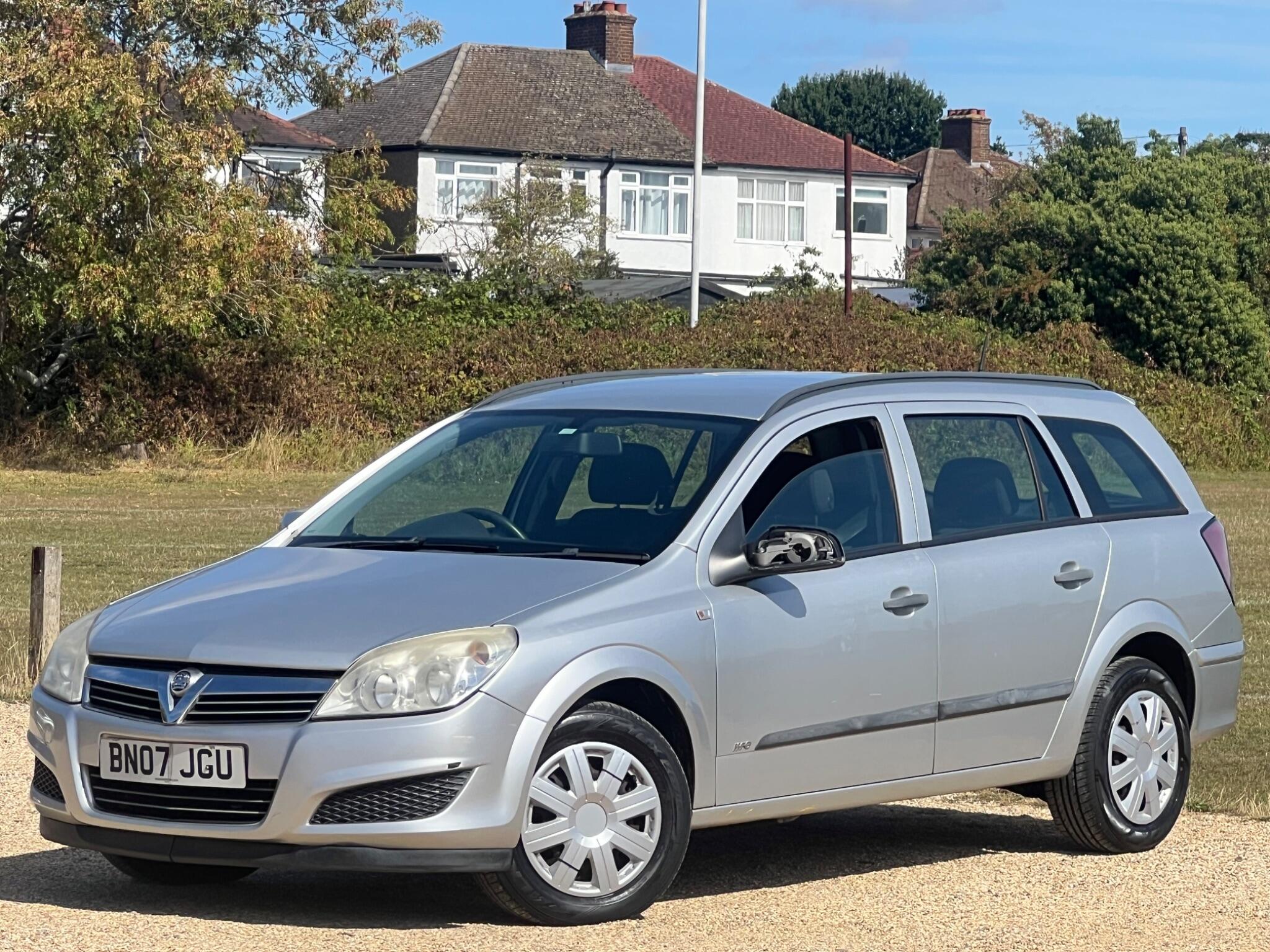 Vauxhall Astra view 4