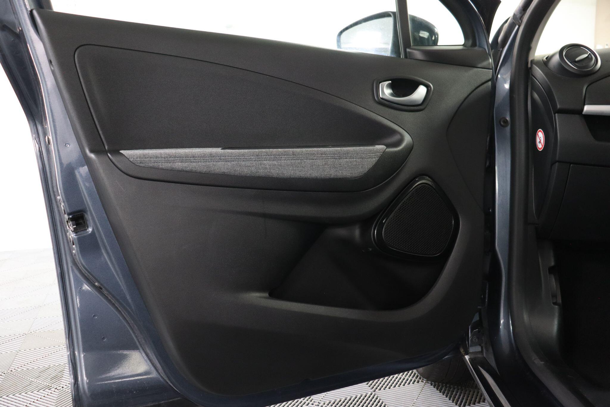 Renault Zoe view 45