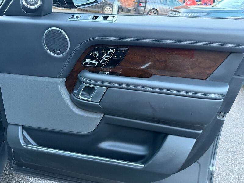 Land Rover Range Rover view 51