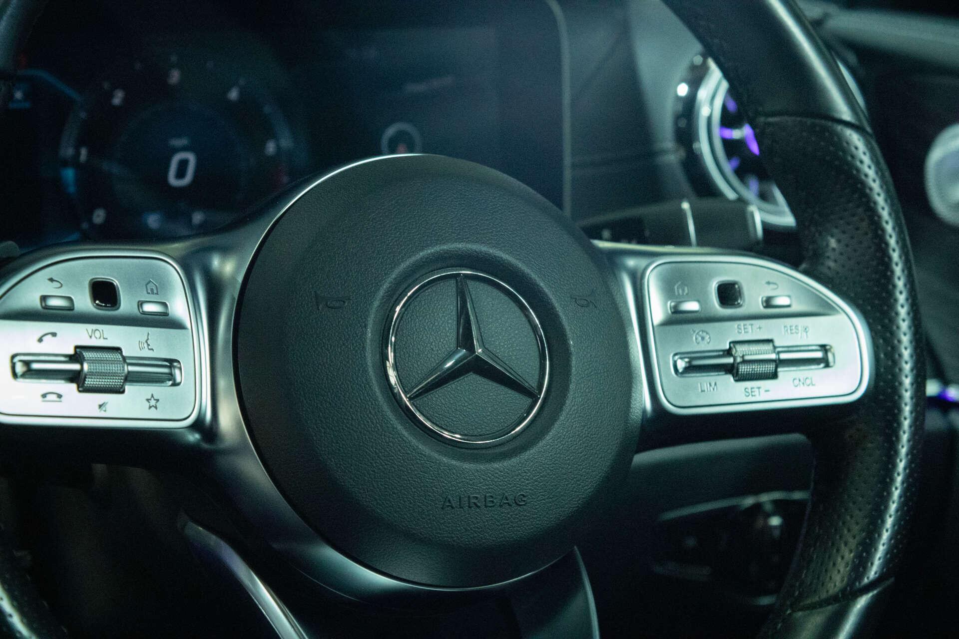 Mercedes-Benz E-Class view 27