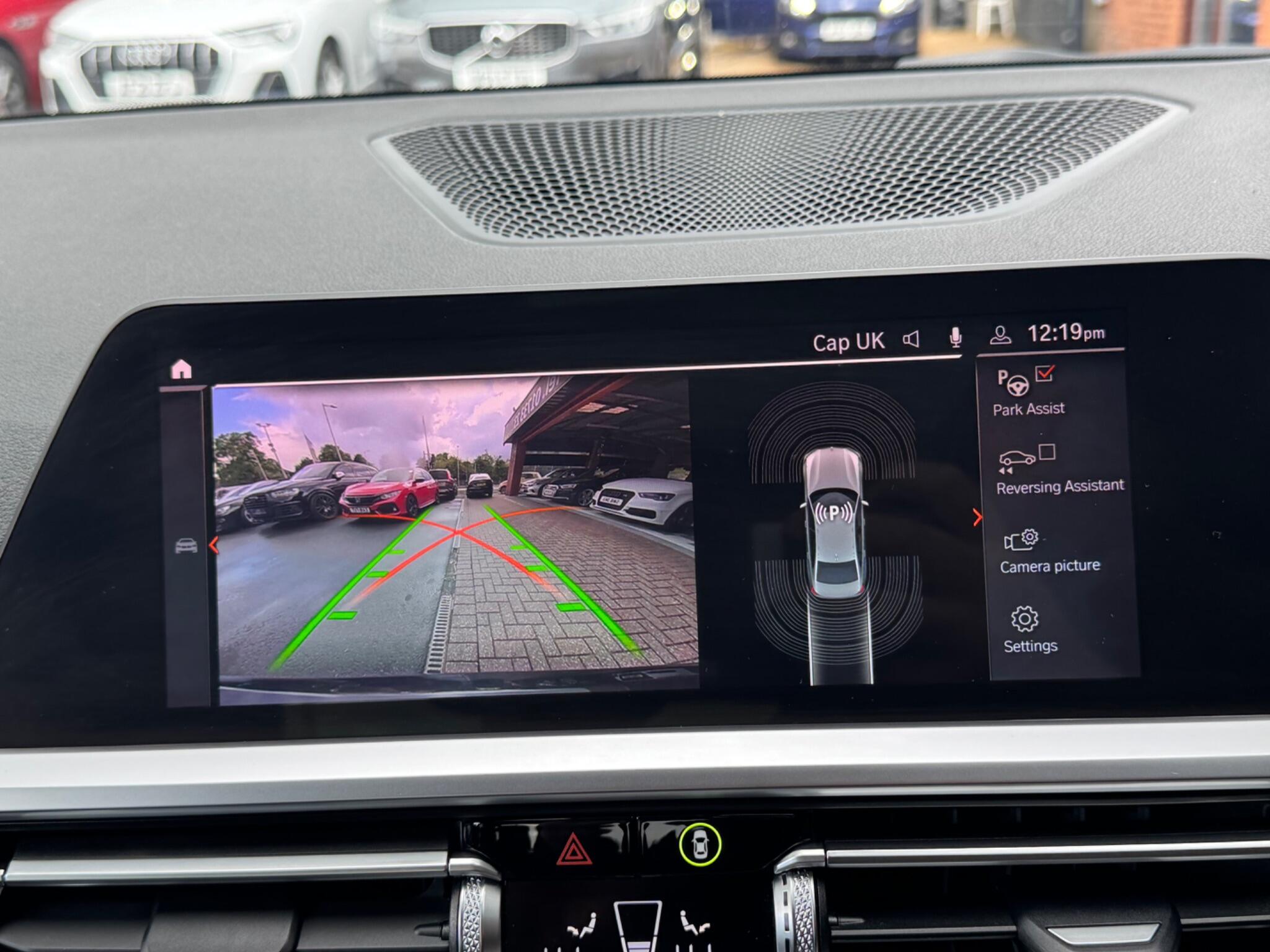 BMW 3 Series view 26