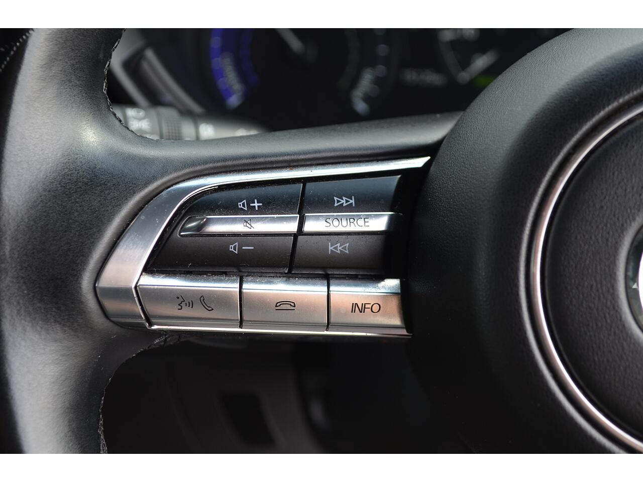 Mazda MX-30 view 25