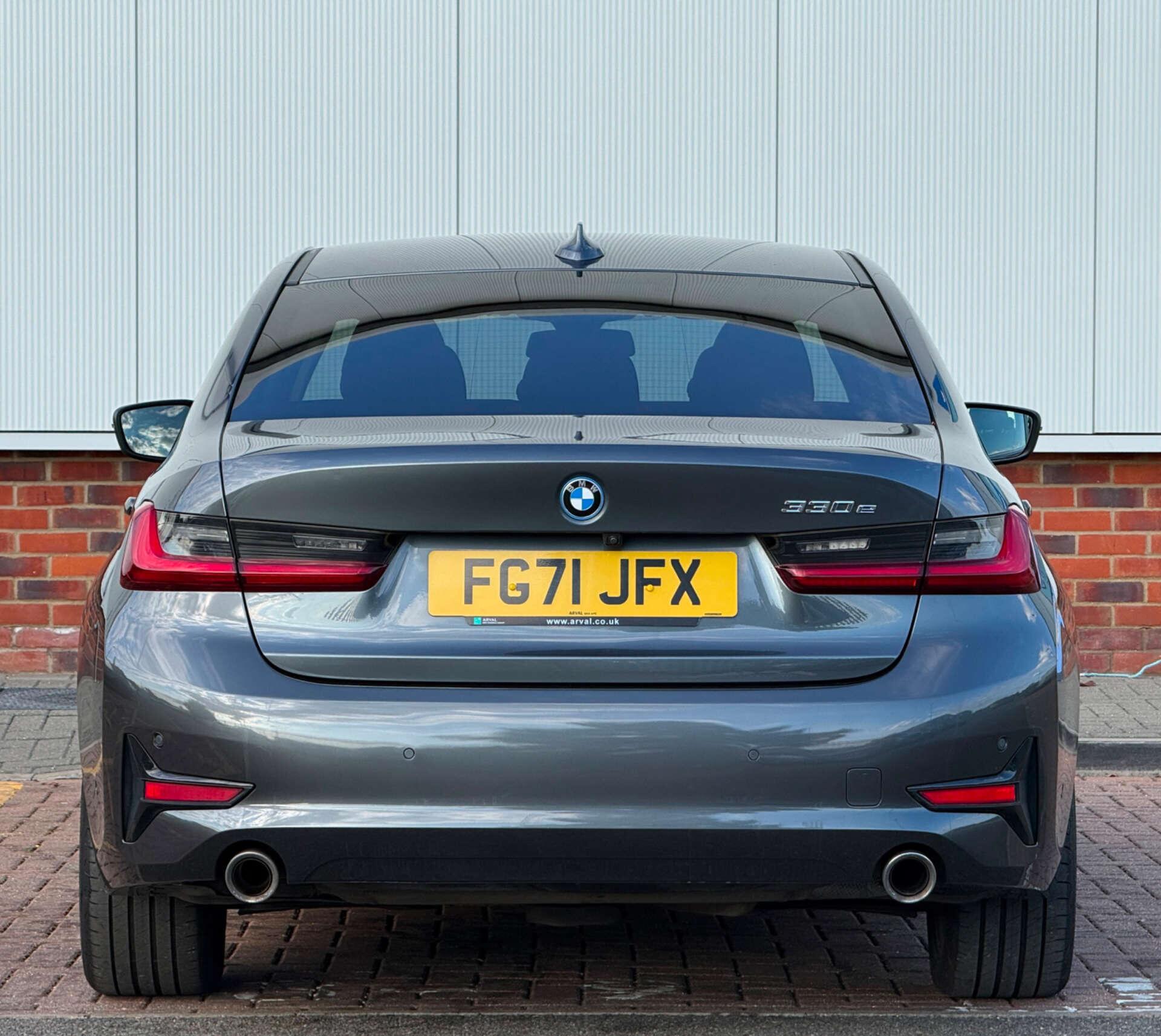 BMW 3 Series view 7