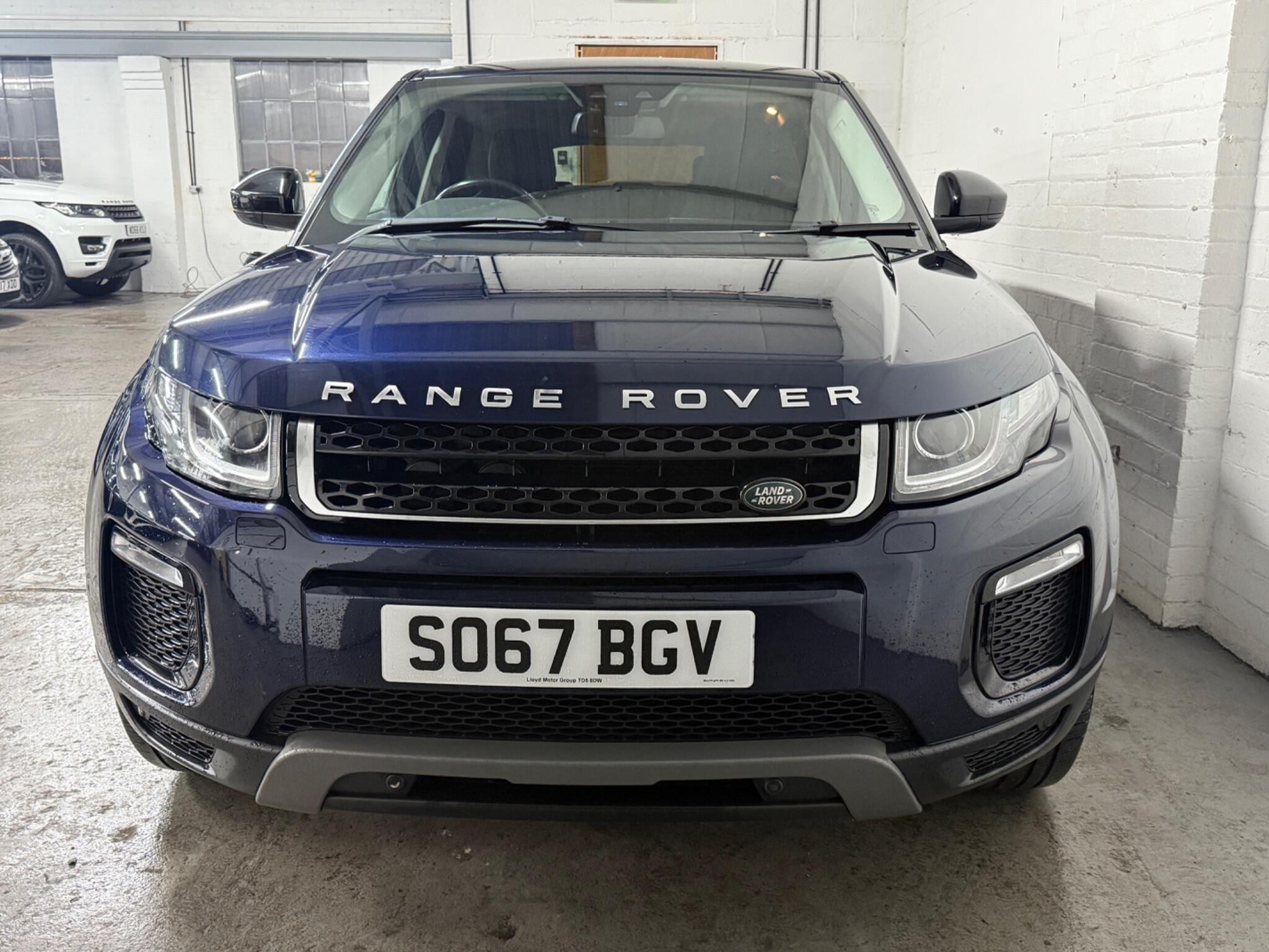 2017 Land Rover Range Rover Evoque 2.0 TD4 SE Tech Auto 4WD Euro 6 (s/s) 5dr • 80,500 miles image 2