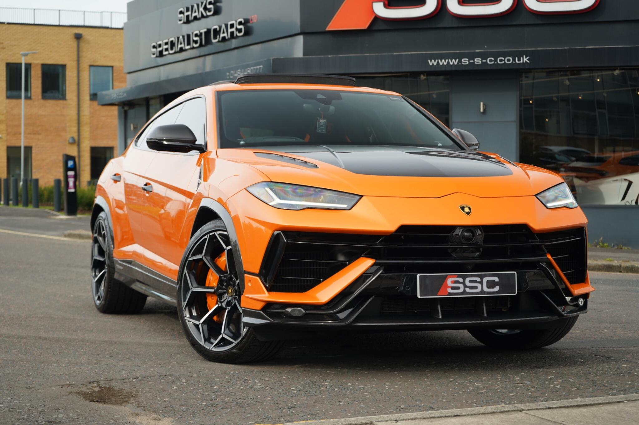 Lamborghini Urus view 36