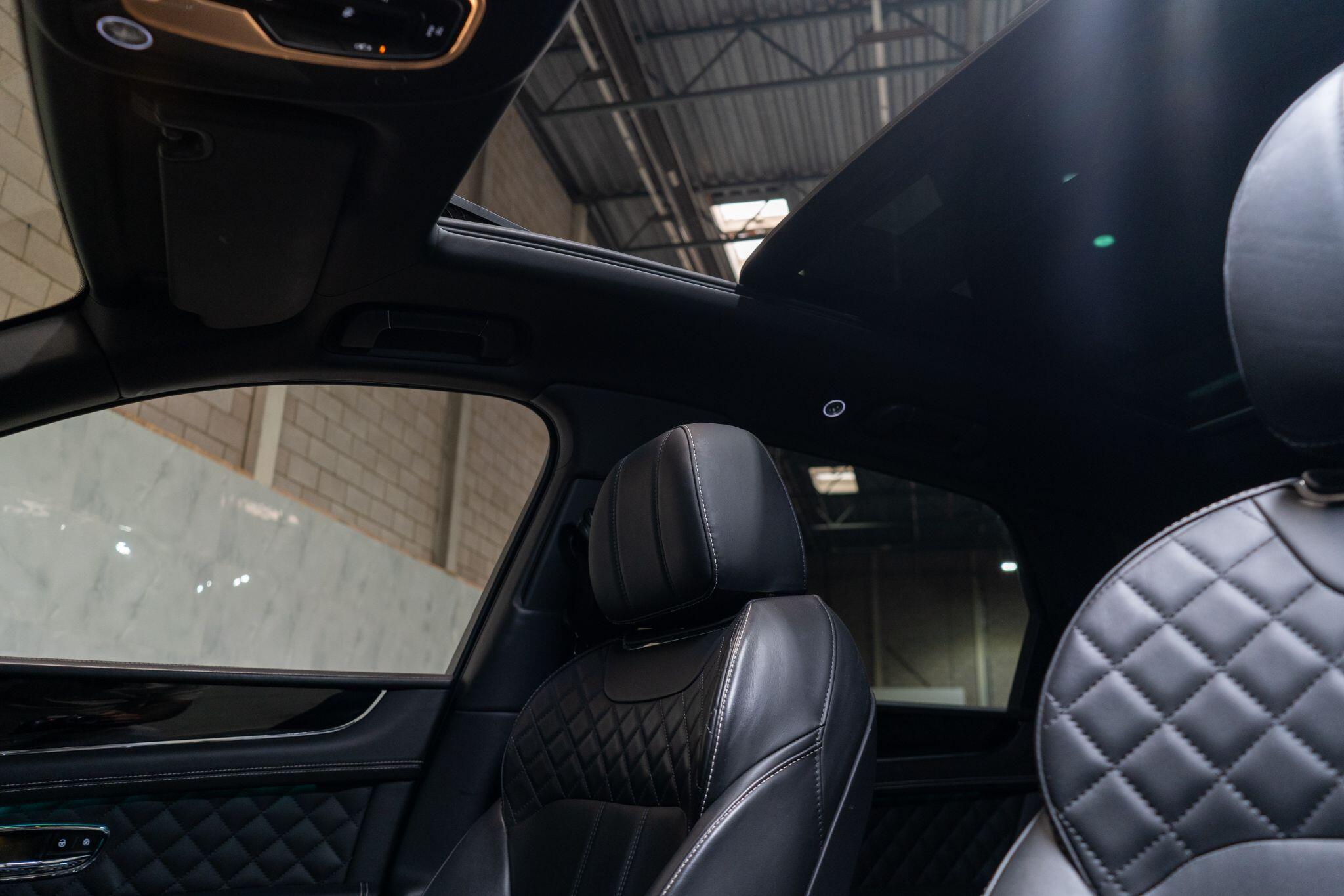 Bentley Bentayga view 39