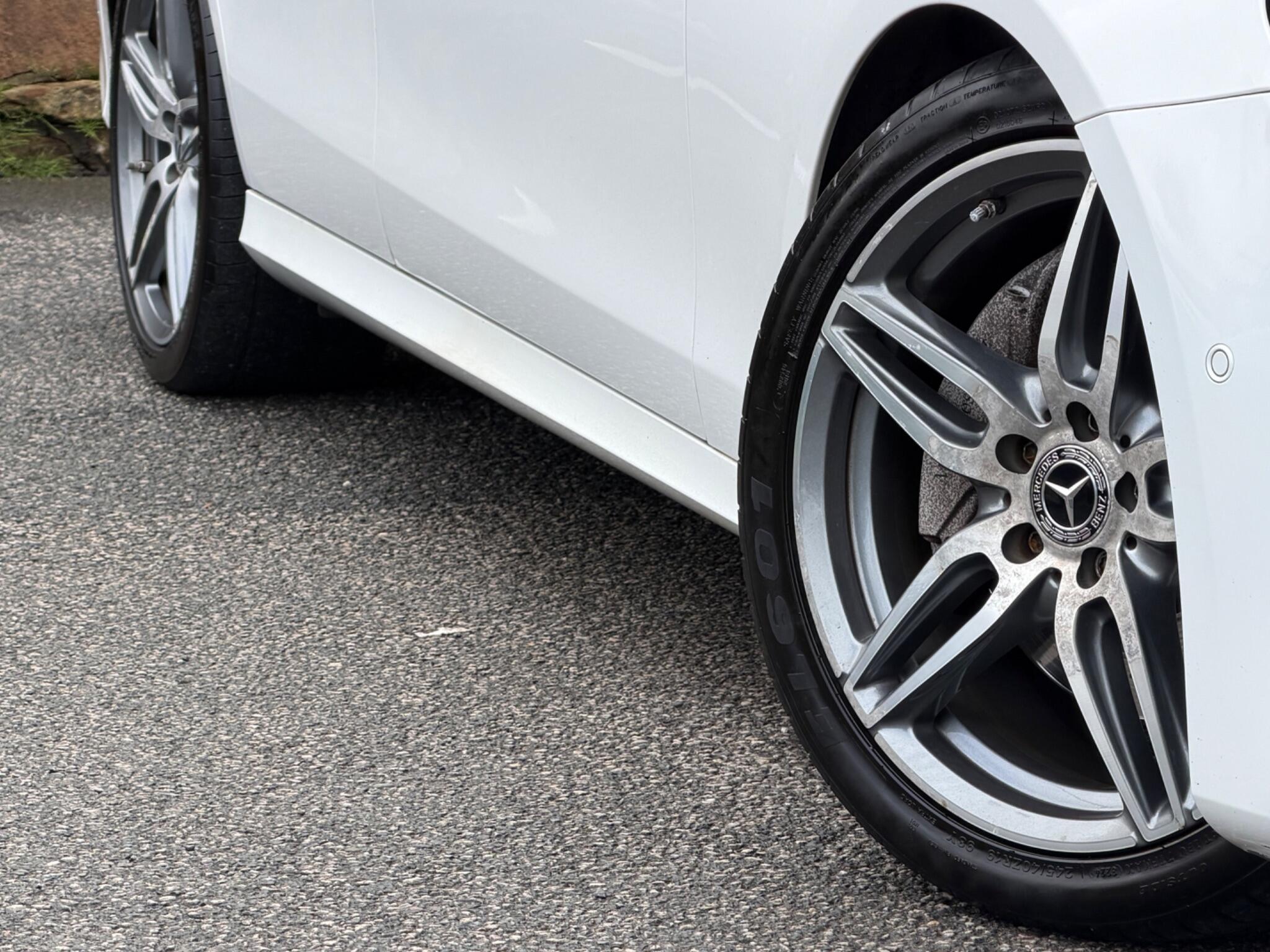 Mercedes-Benz E-Class view 47
