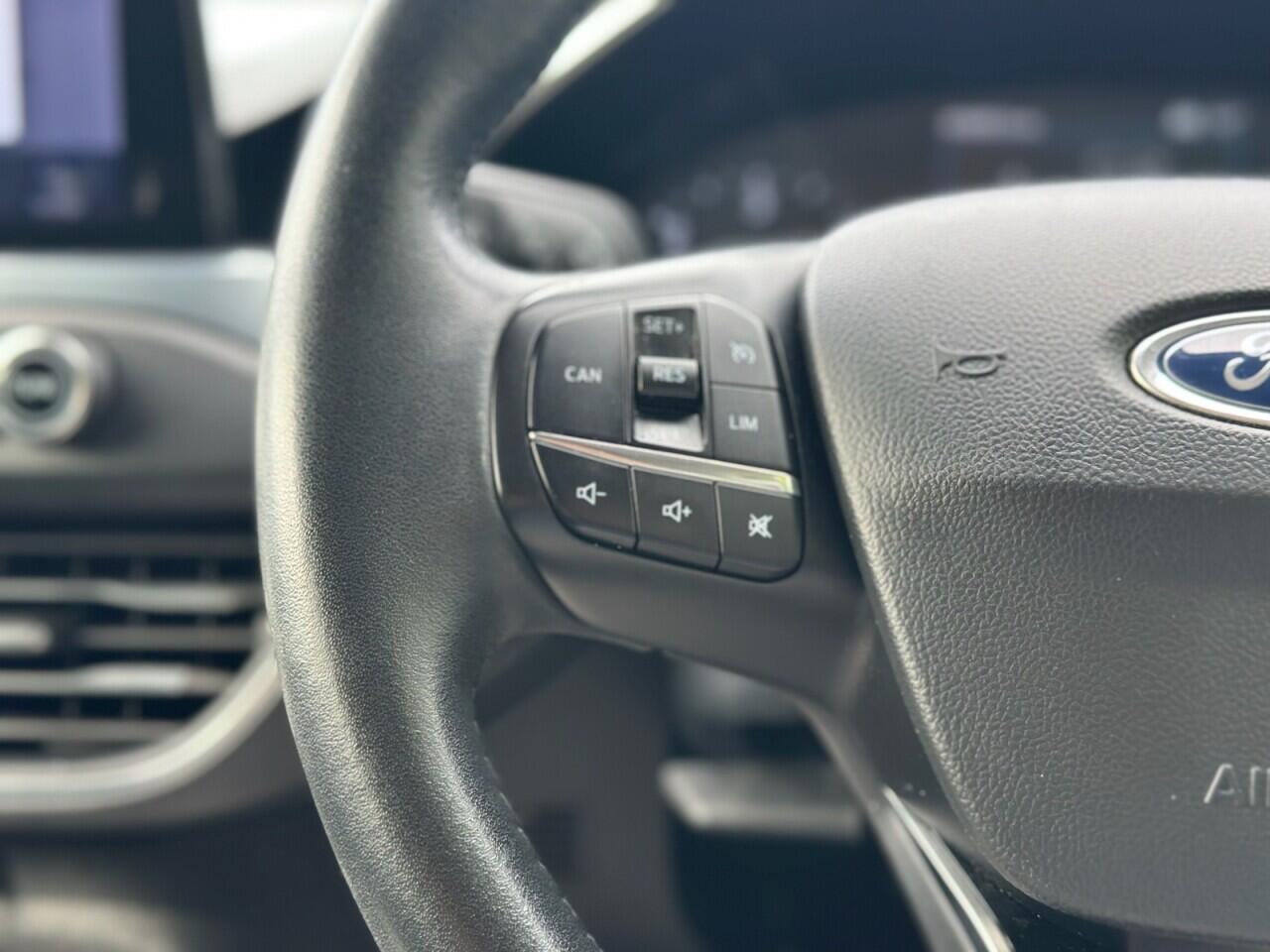 Ford Focus view 14