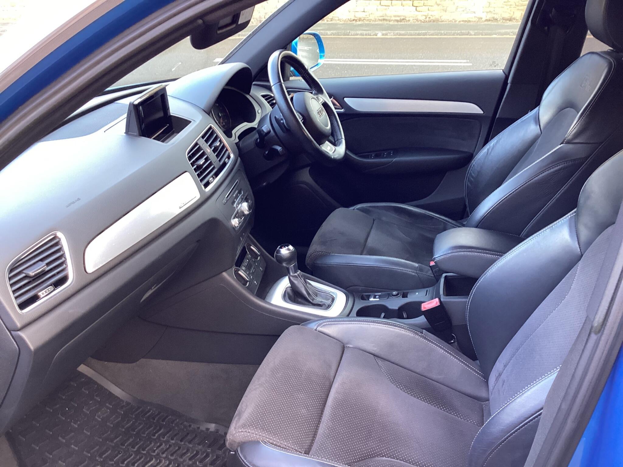Audi Q3 view 13