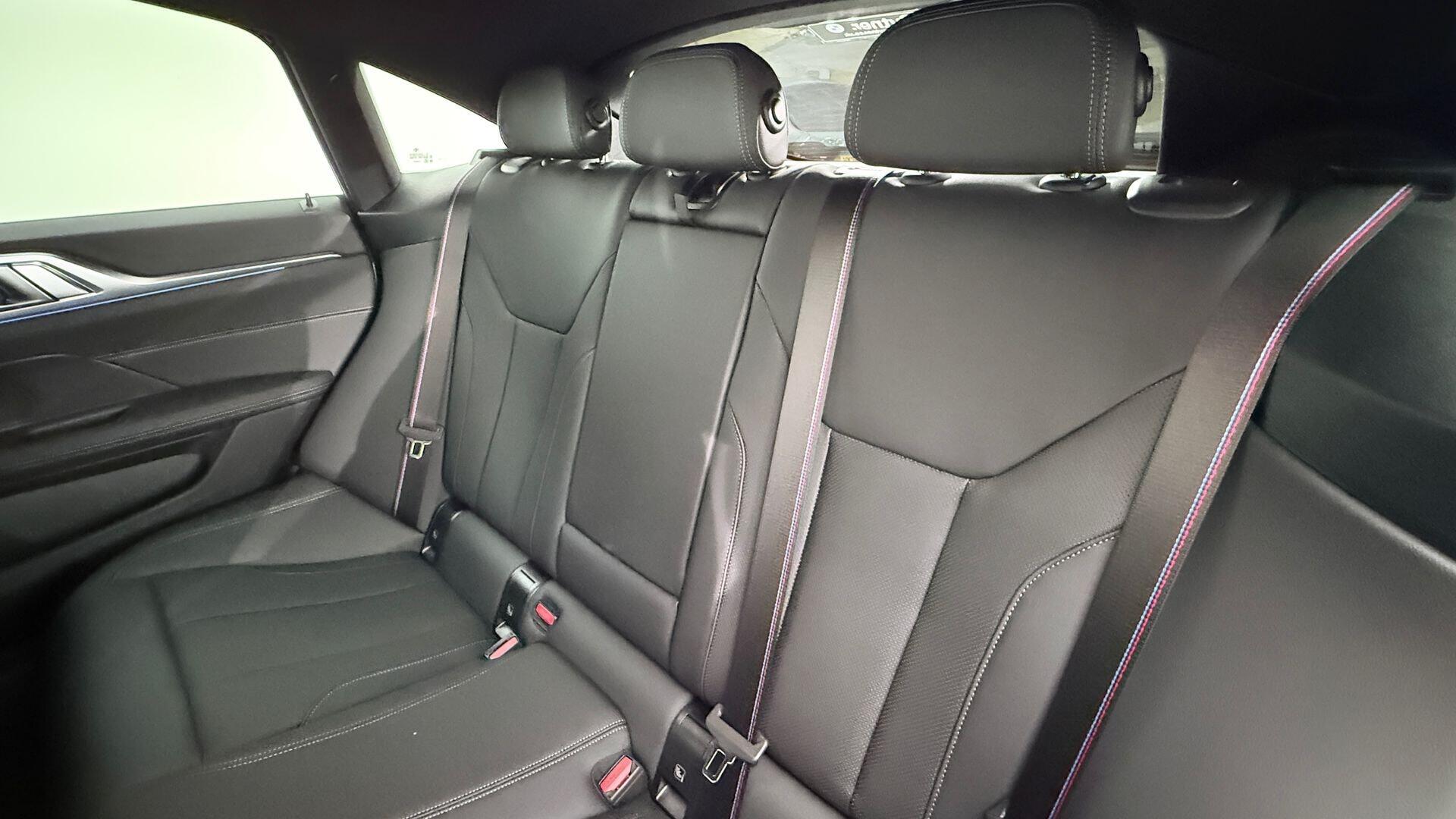 BMW I4 view 12