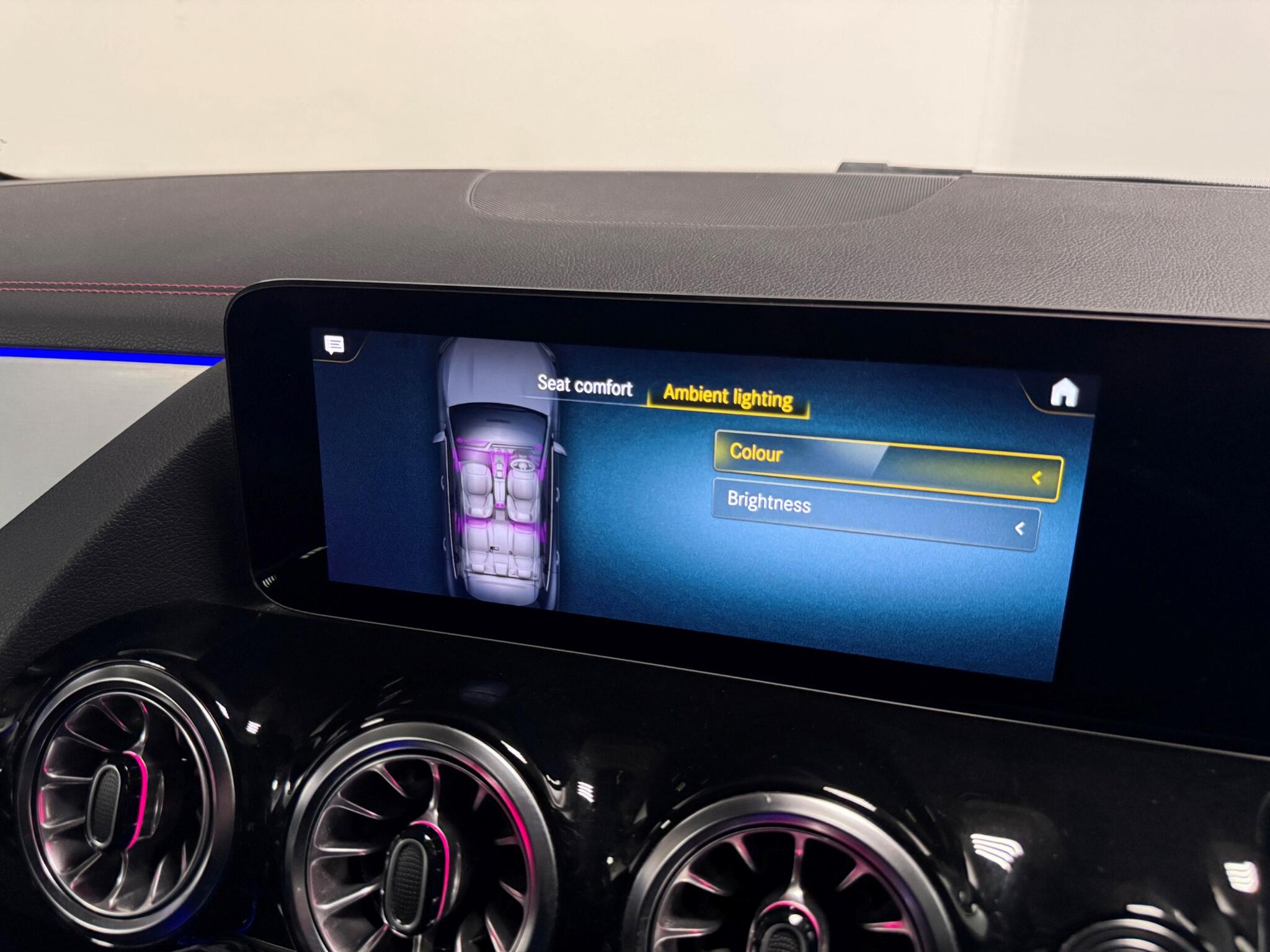 Mercedes-Benz Eqa view 48