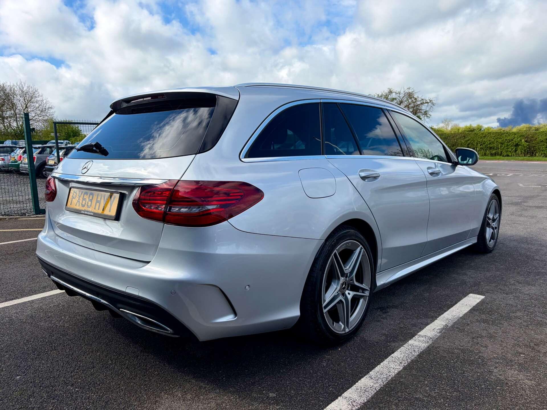 Mercedes-Benz C Class view 8