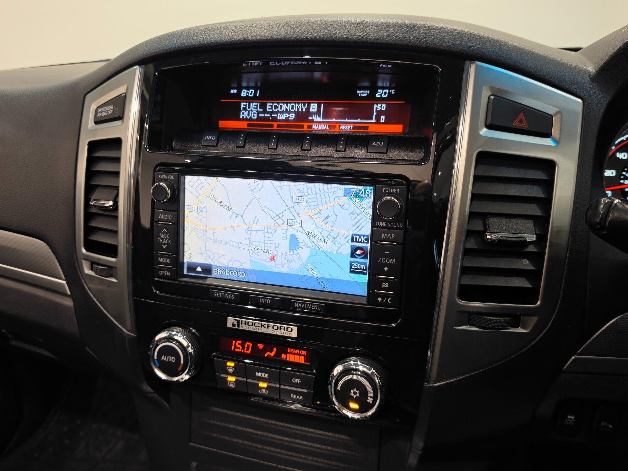 Mitsubishi Shogun view 100