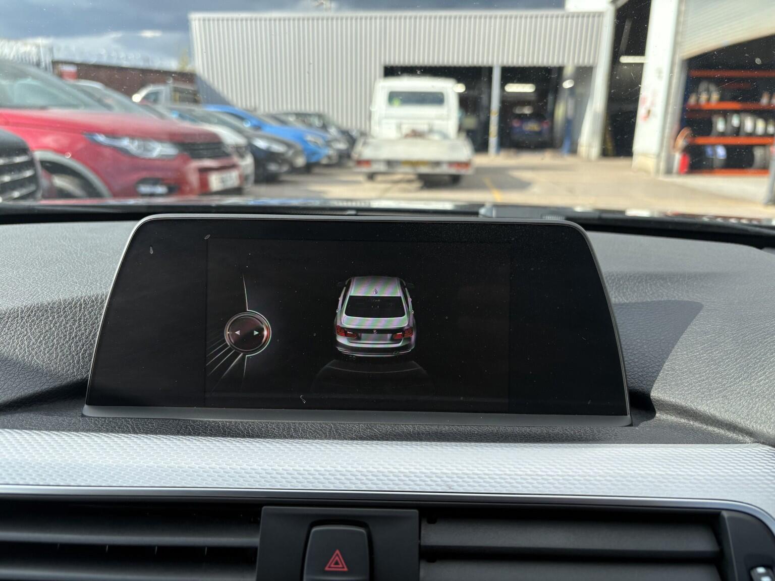 BMW 3 Series view 27