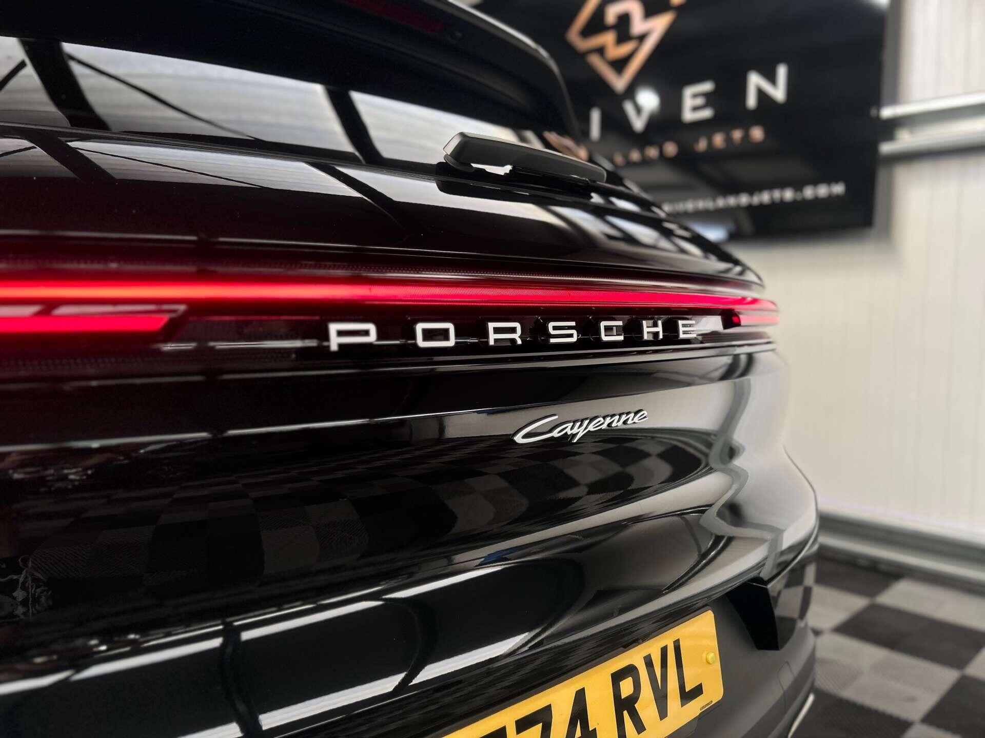 Porsche Cayenne view 9