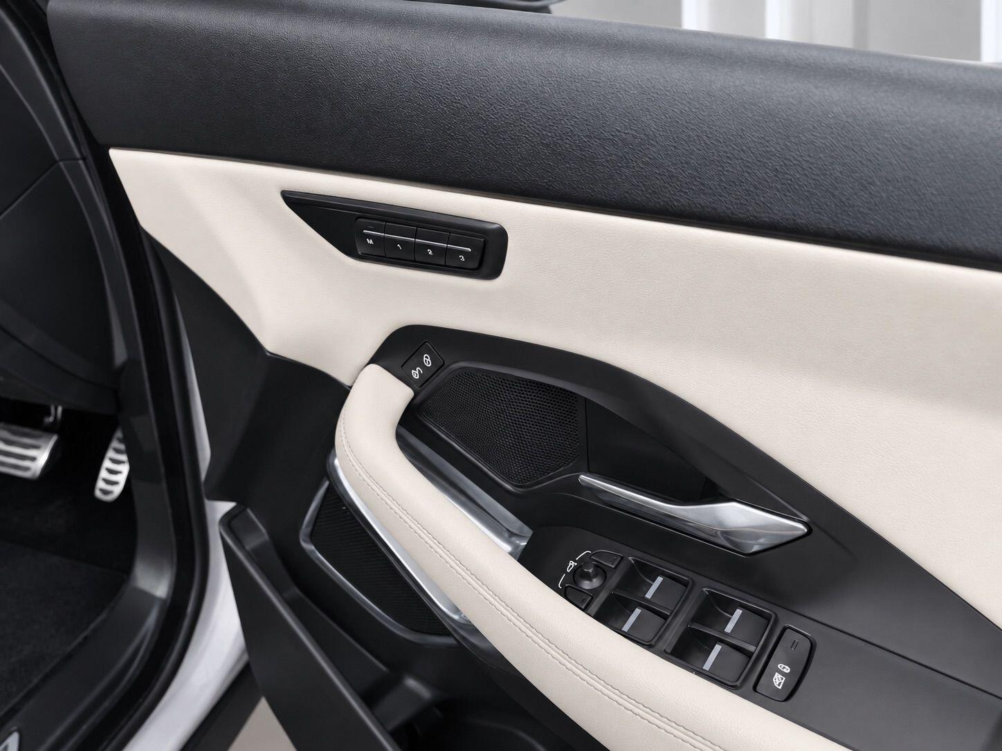 Jaguar E-Pace view 17