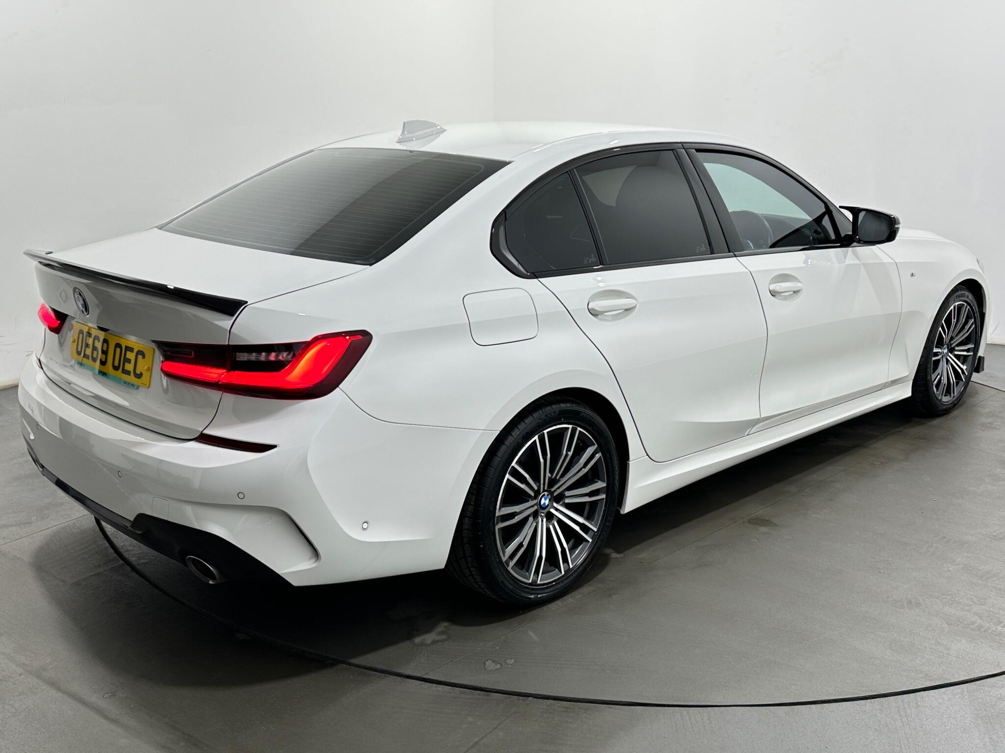 BMW 3 Series view 51