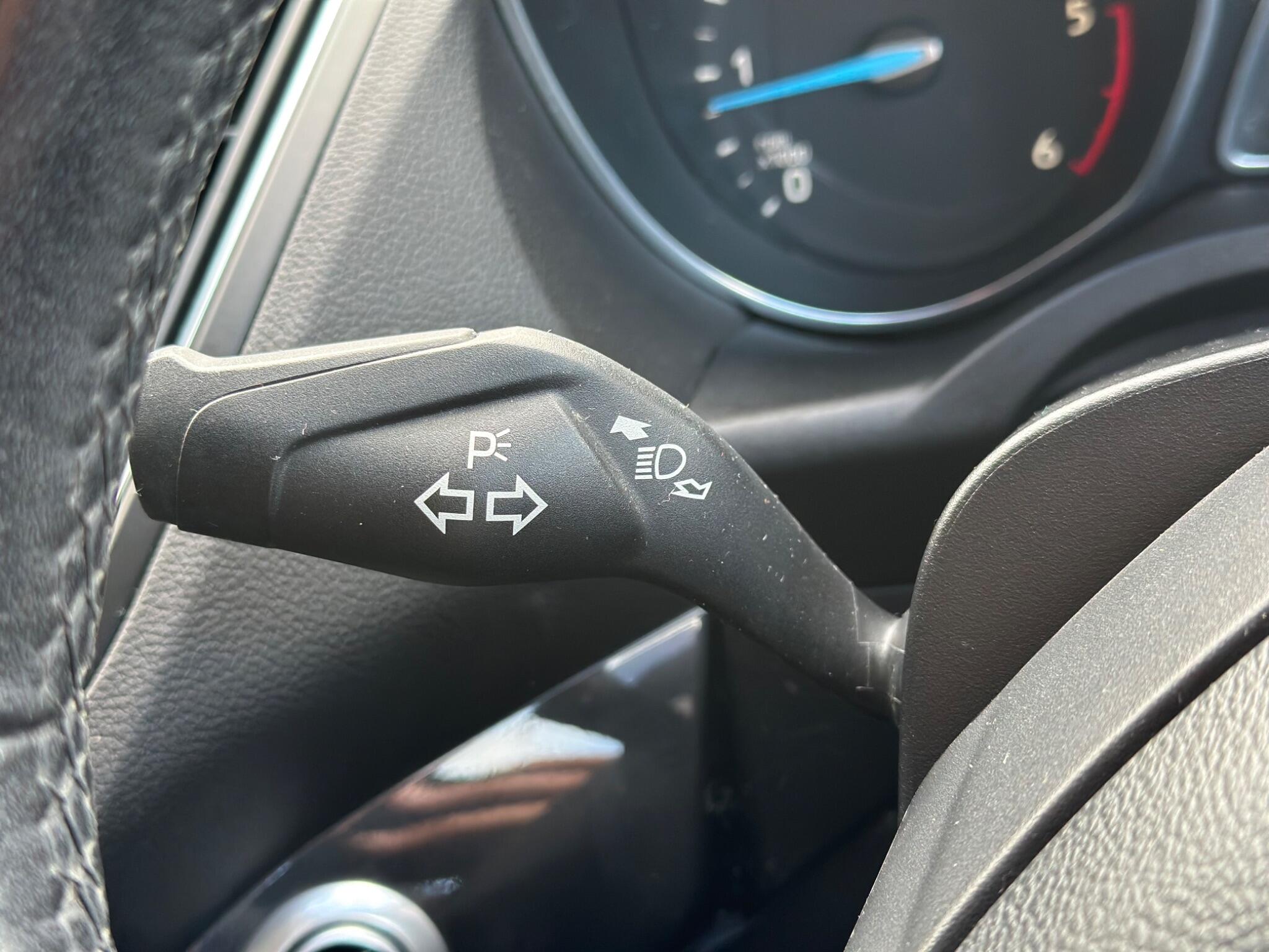Ford Grand C-Max view 31