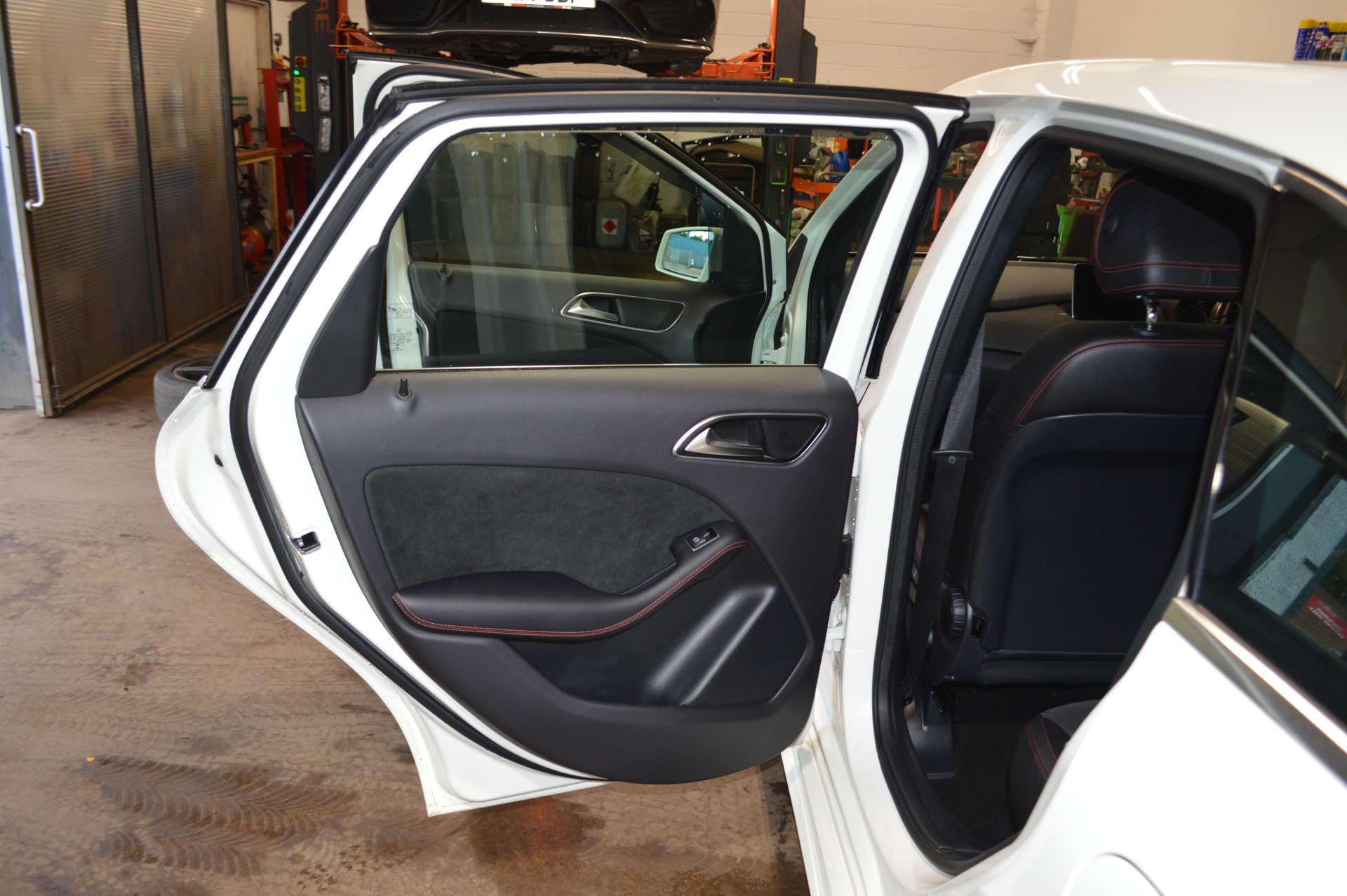 Mercedes-Benz B-Class view 24