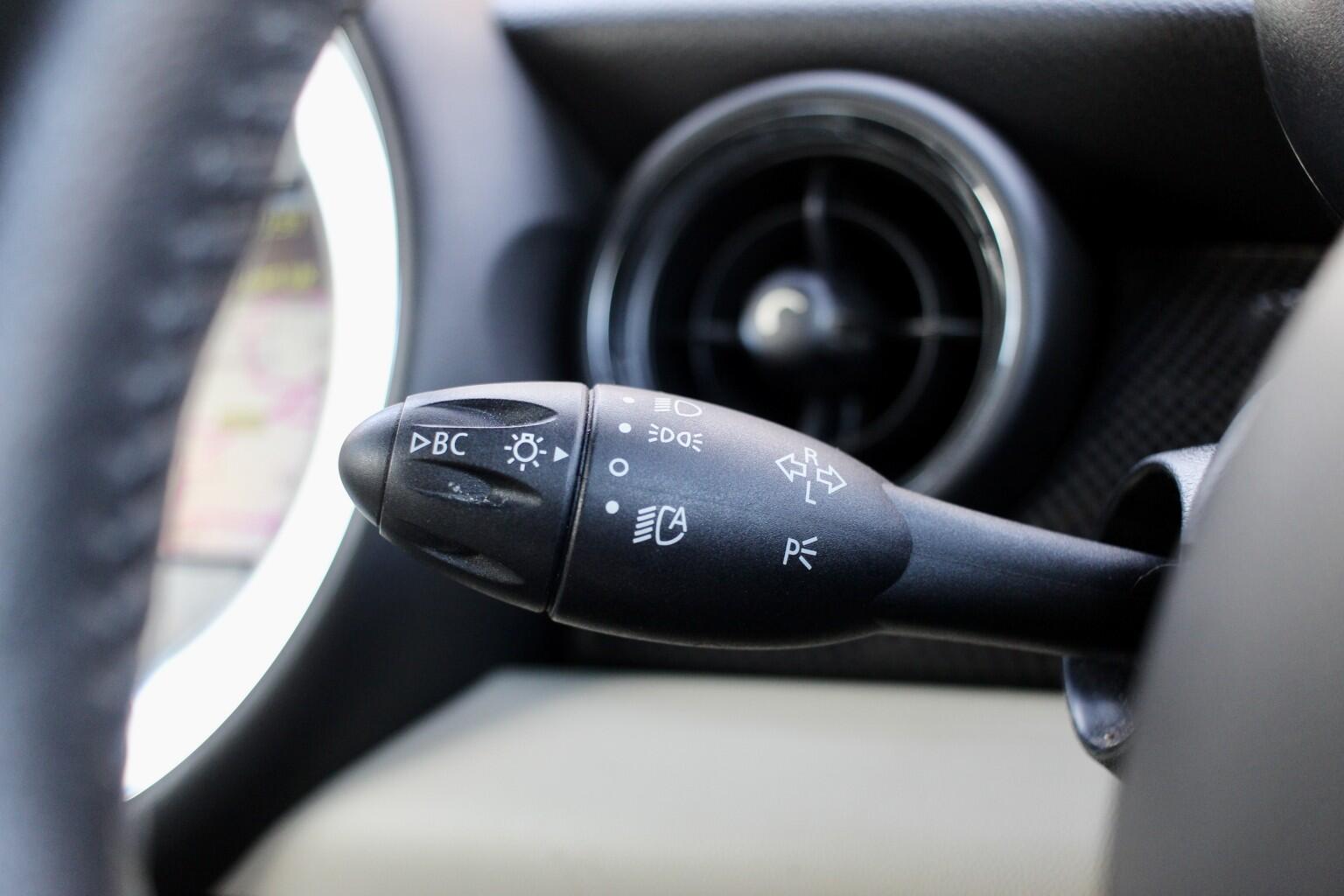 Mini Hatch view 19