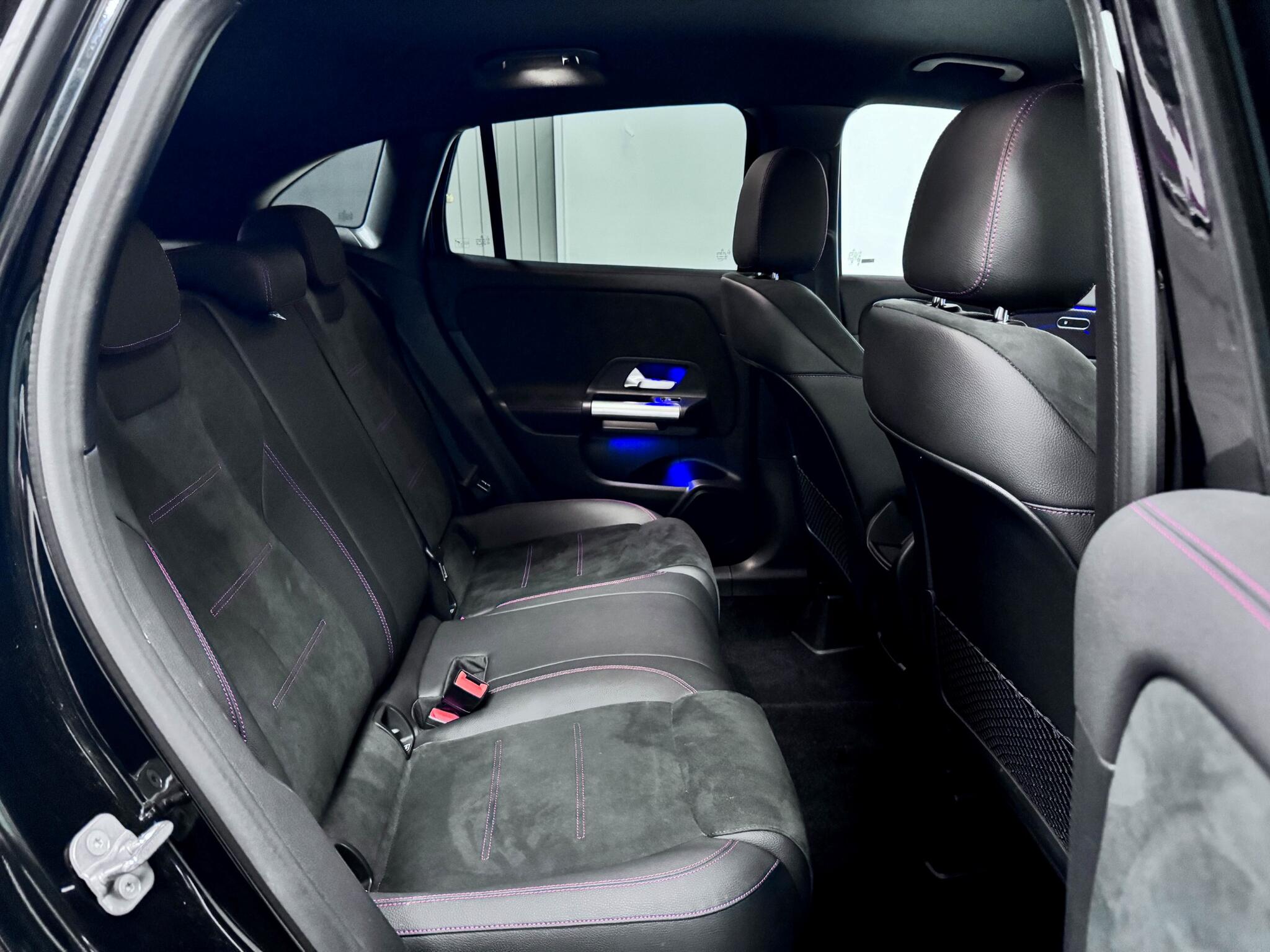 Mercedes-Benz Gla view 23