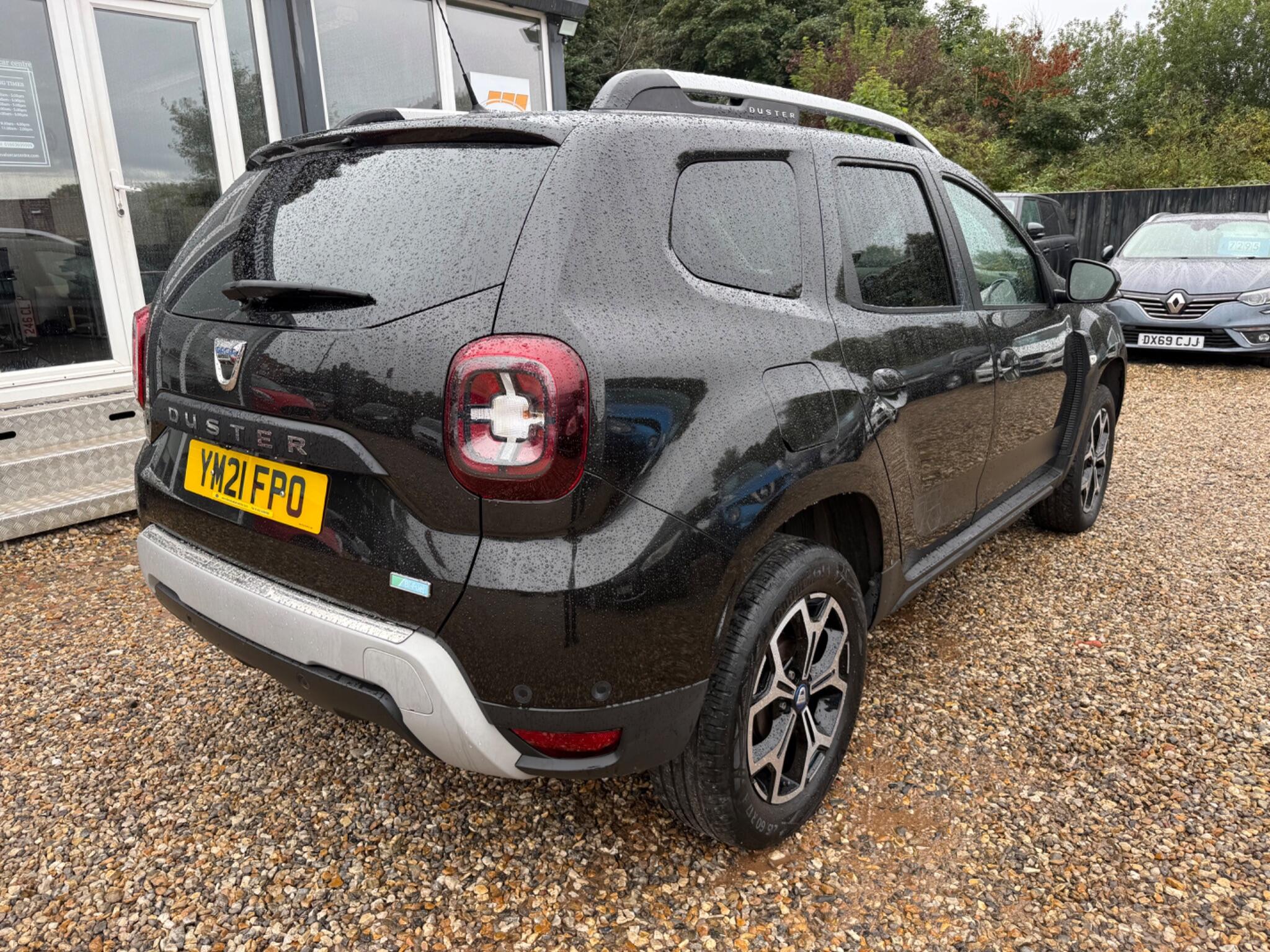 Dacia Duster view 3