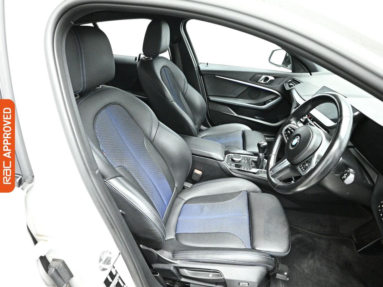 BMW 1 Series view 12