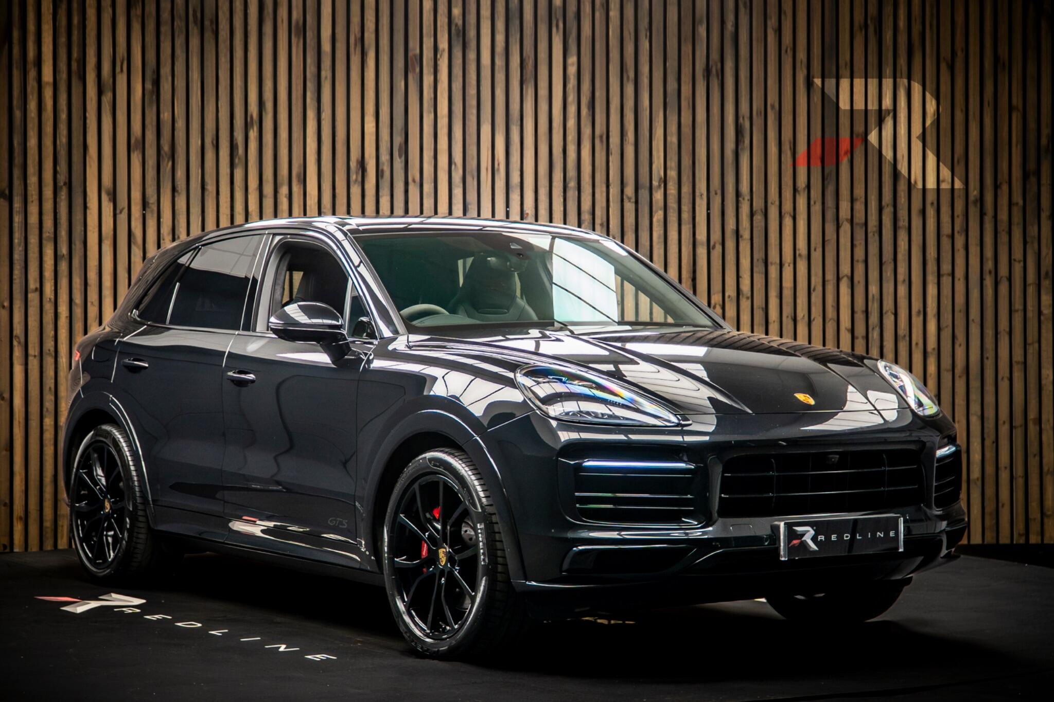 Porsche Cayenne main image