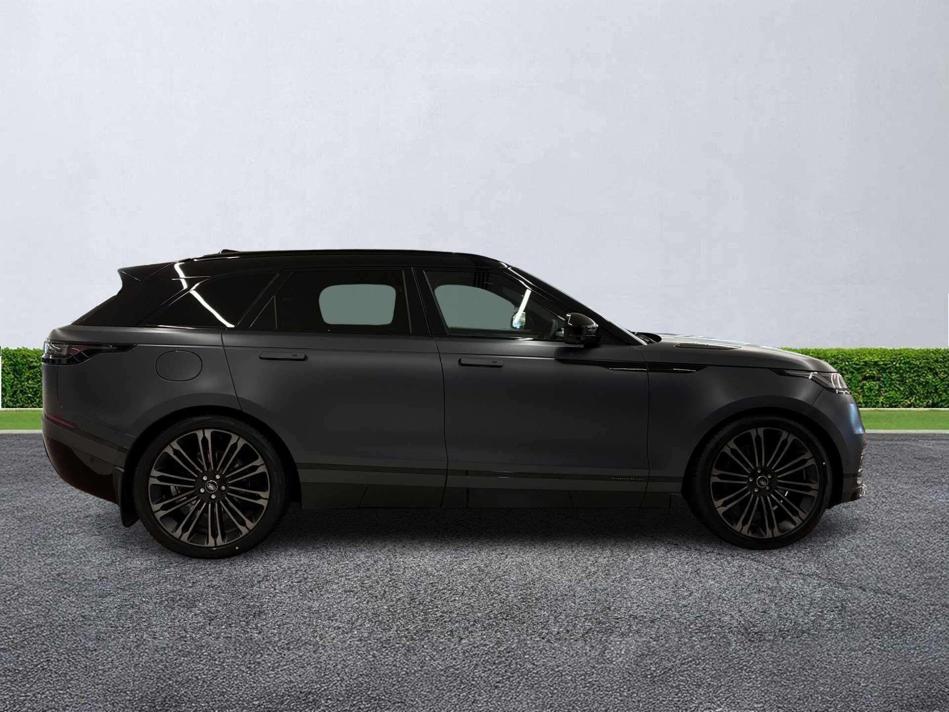 Land Rover Range Rover Velar view 5