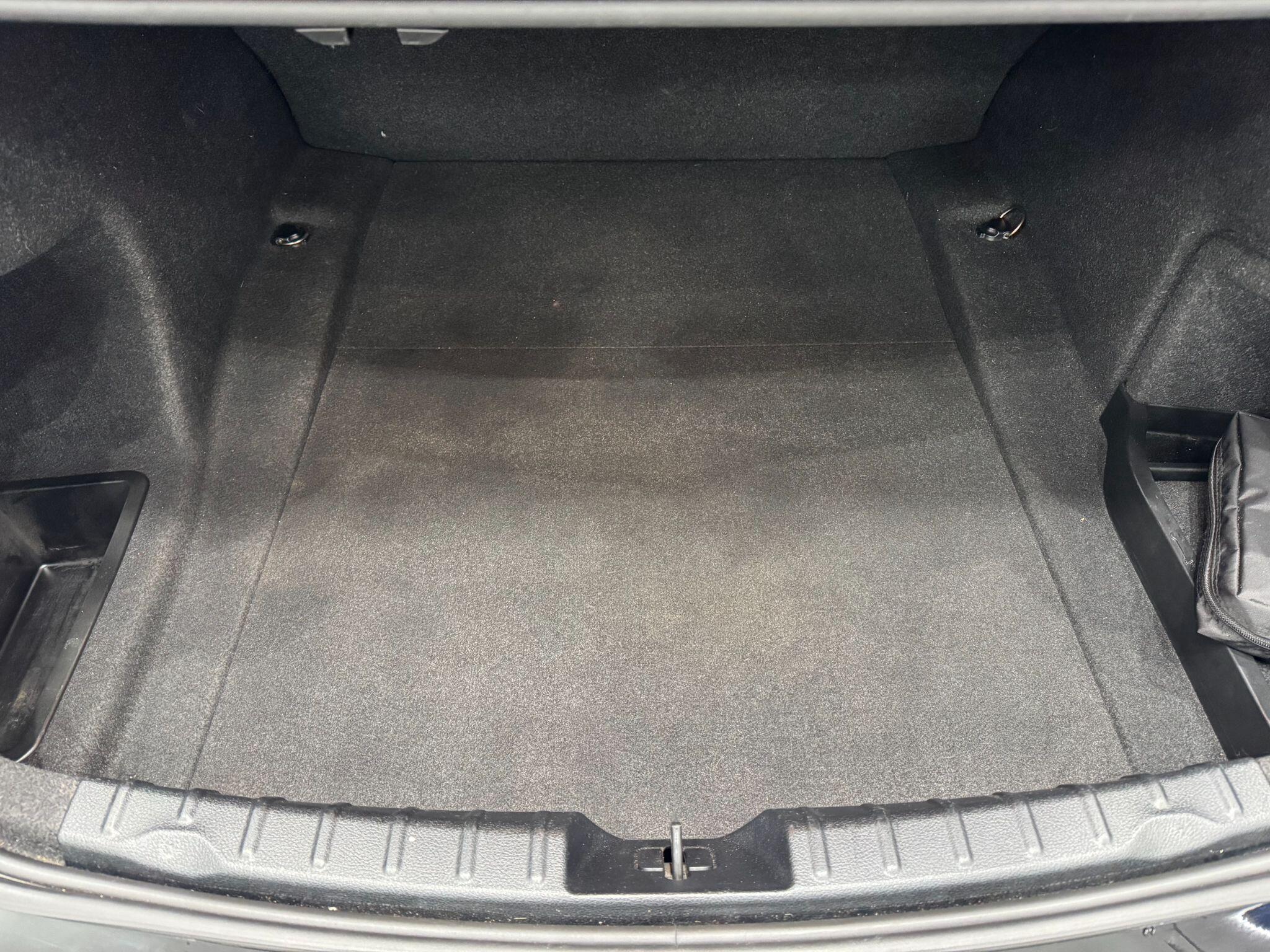 BMW 3 Series view 42