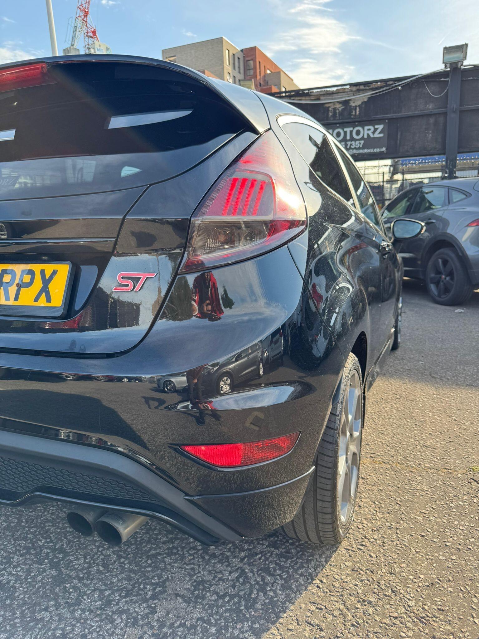 Ford Fiesta view 33