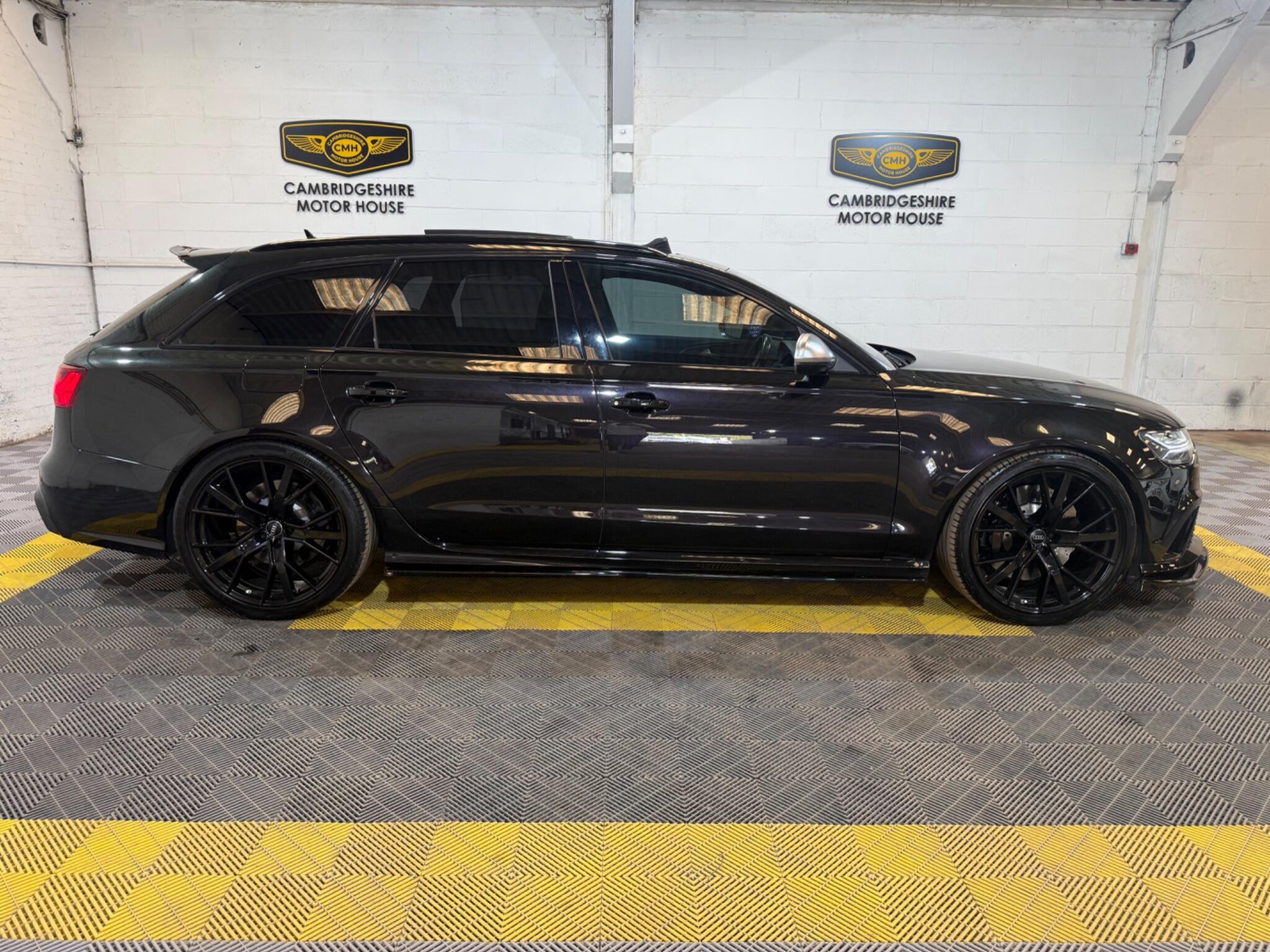 Audi RS6 view 14