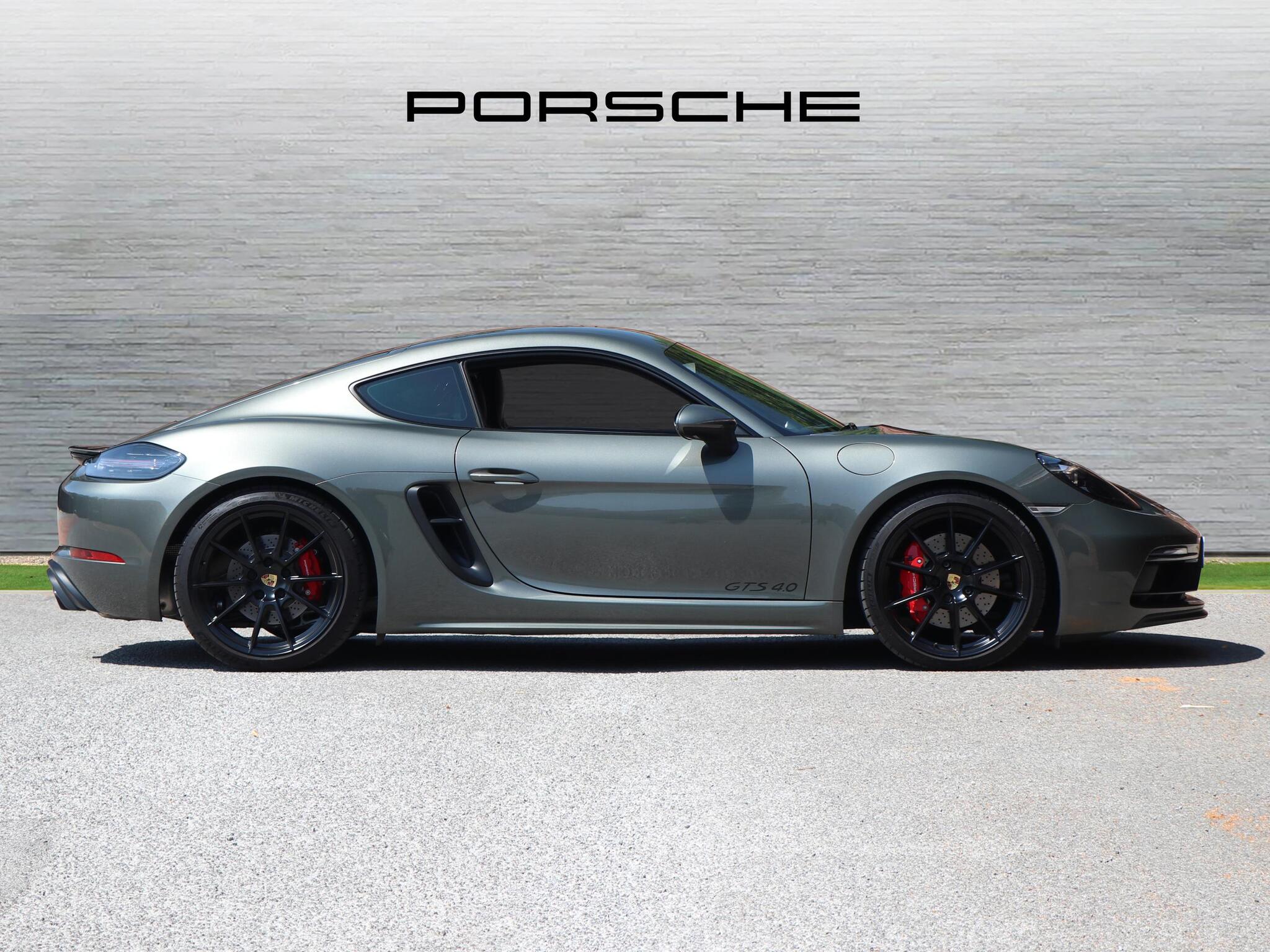 Porsche Cayman view 5