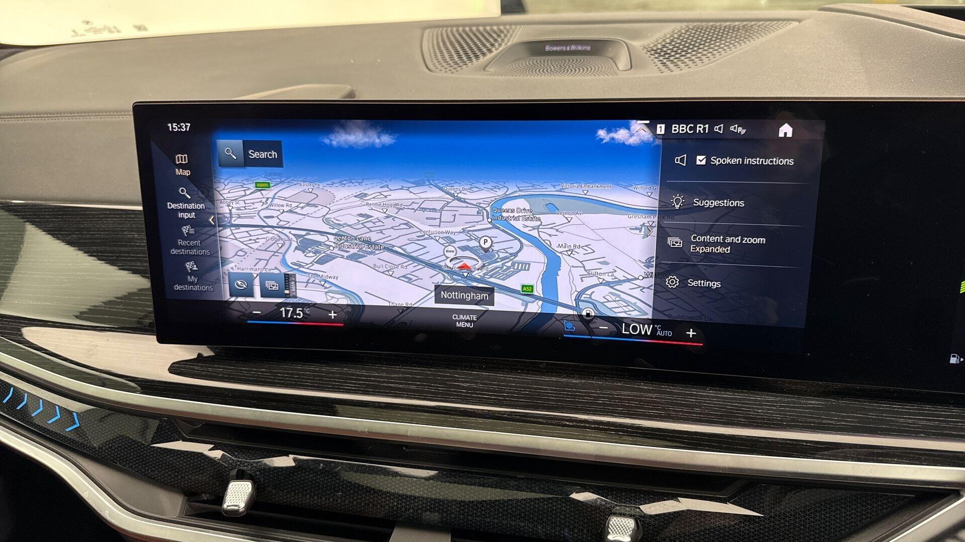 BMW X7 view 28