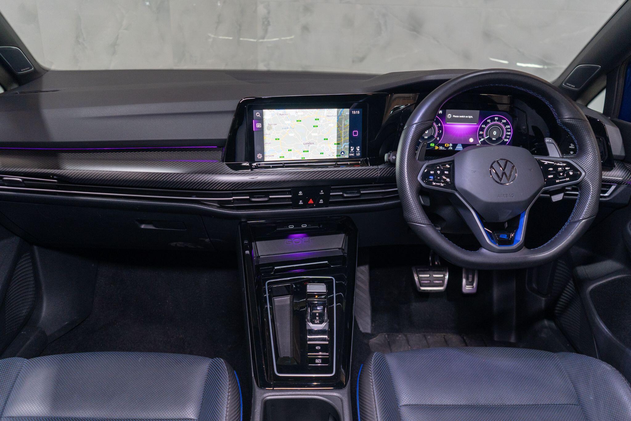 Volkswagen Golf view 11